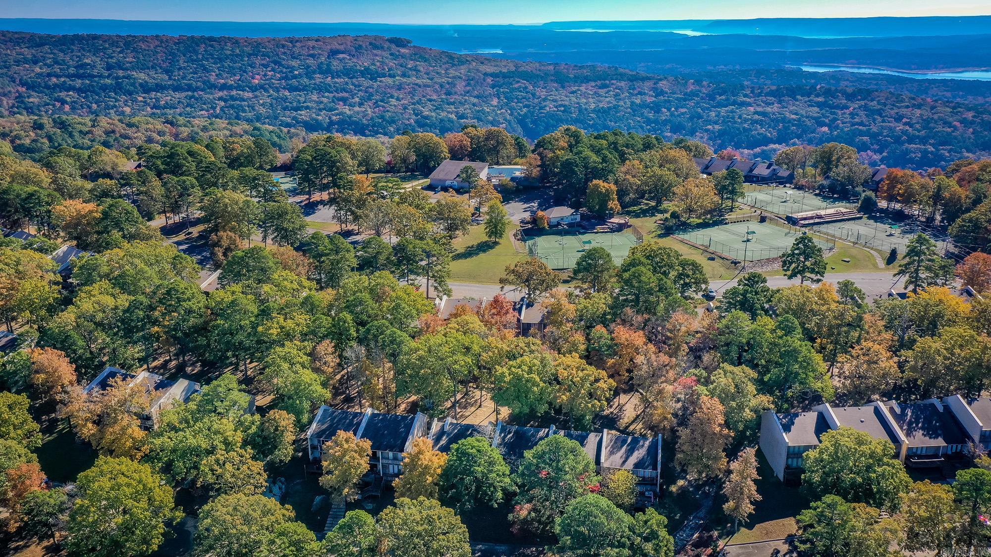 601 Dave Creek Parkway  Fairfield Bay, AR