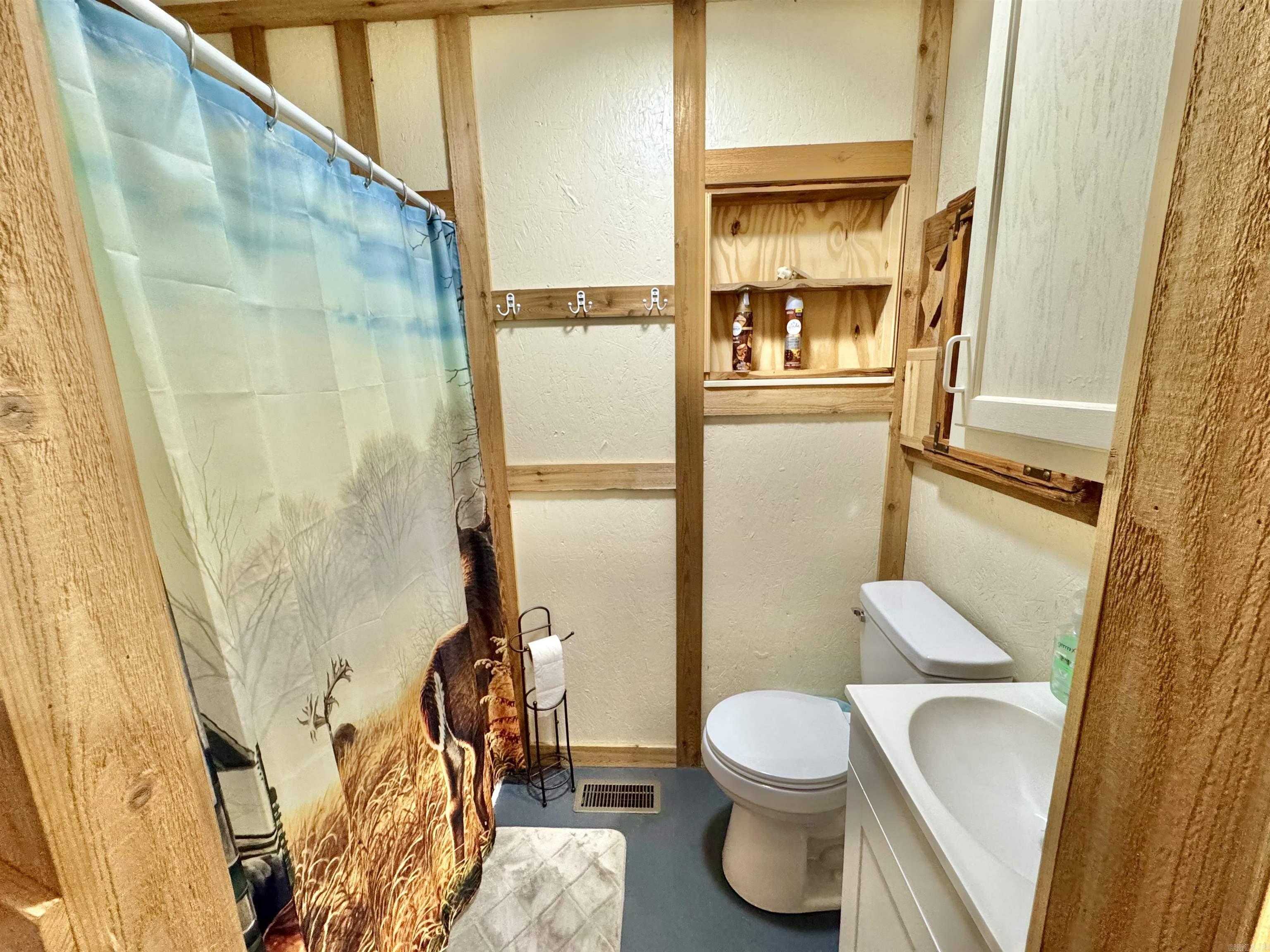 6356 Sunny Fox Rd. Mountain View, AR 72560