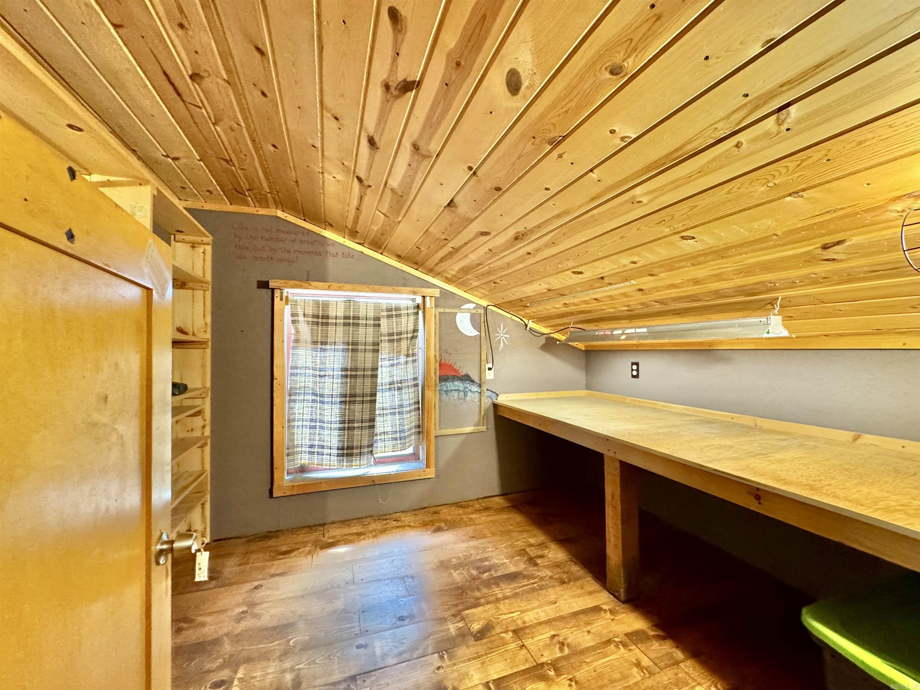 6356 Sunny Fox Rd. Mountain View, AR 72560