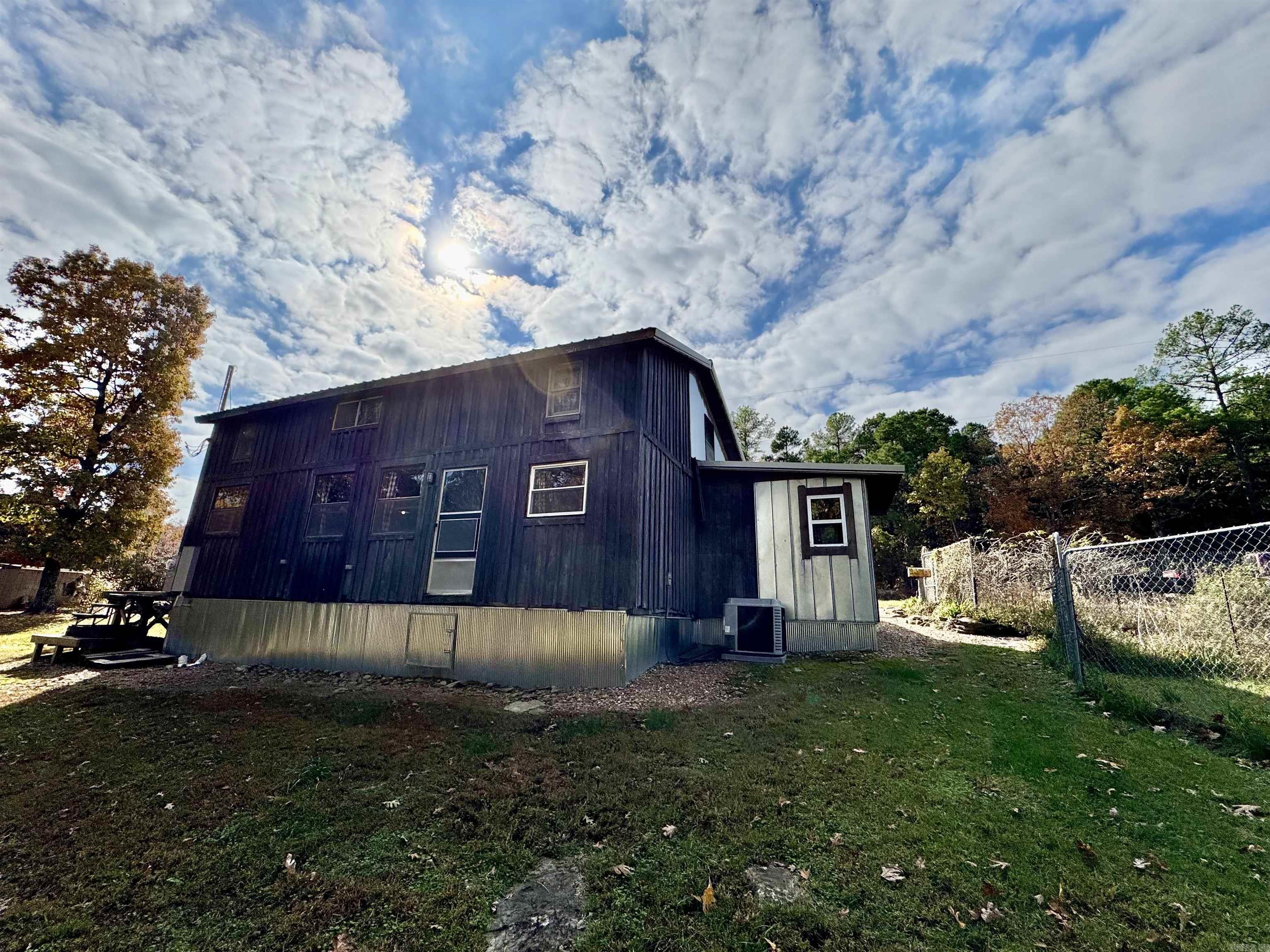 6356 Sunny Fox Rd. Mountain View, AR 72560