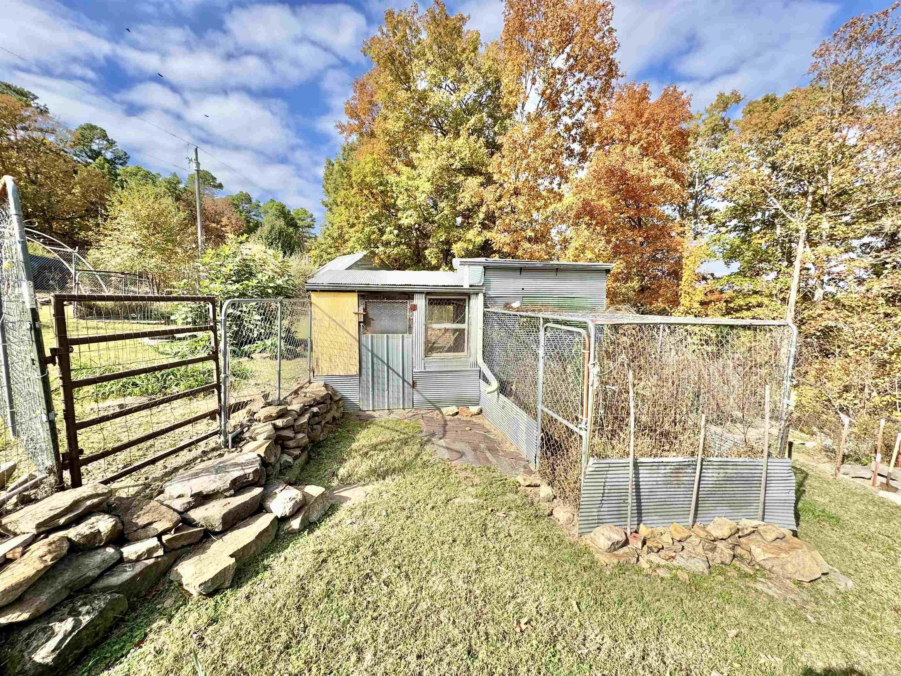 6356 Sunny Fox Rd. Mountain View, AR 72560