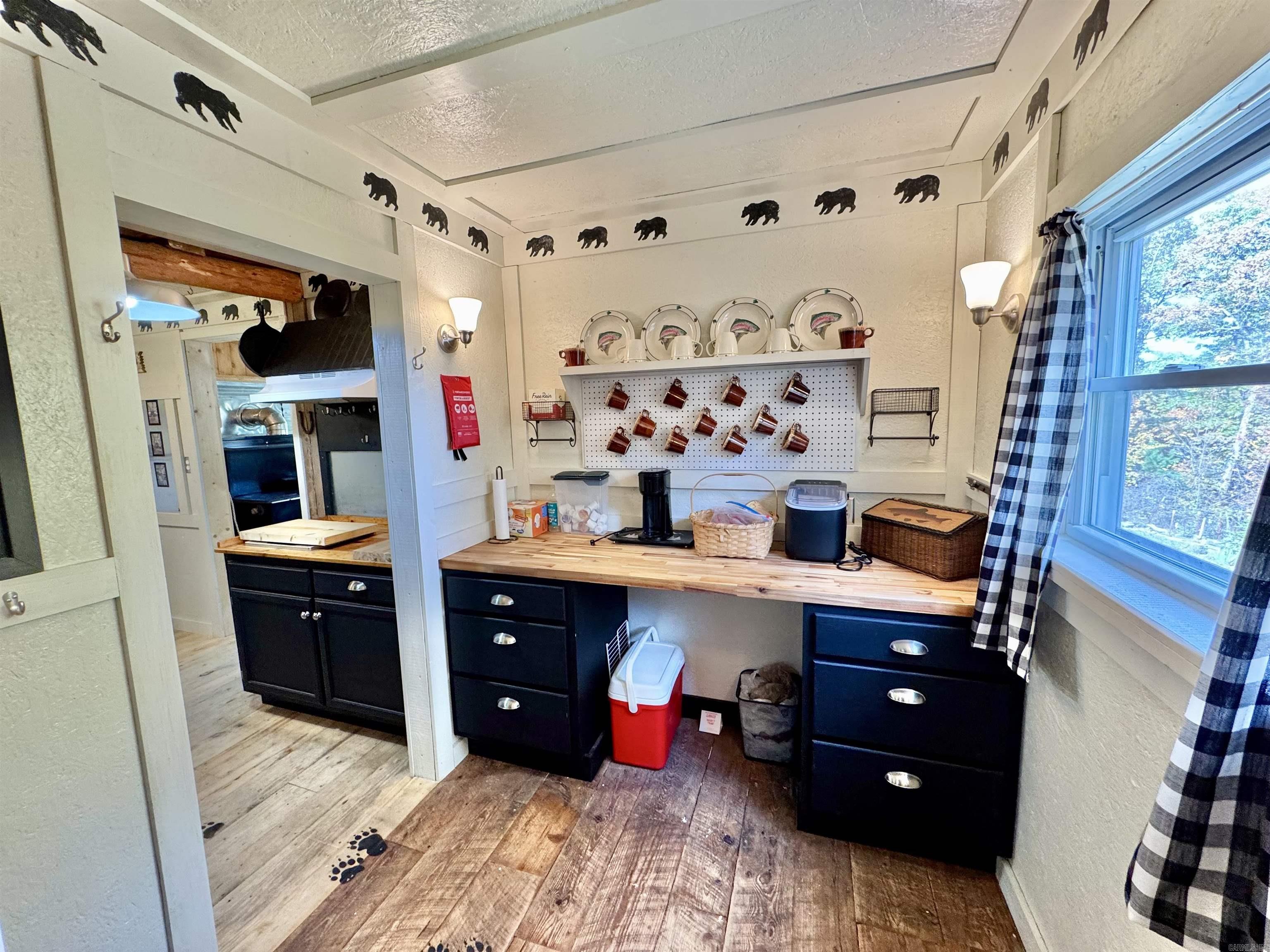 6356 Sunny Fox Rd. Mountain View, AR 72560