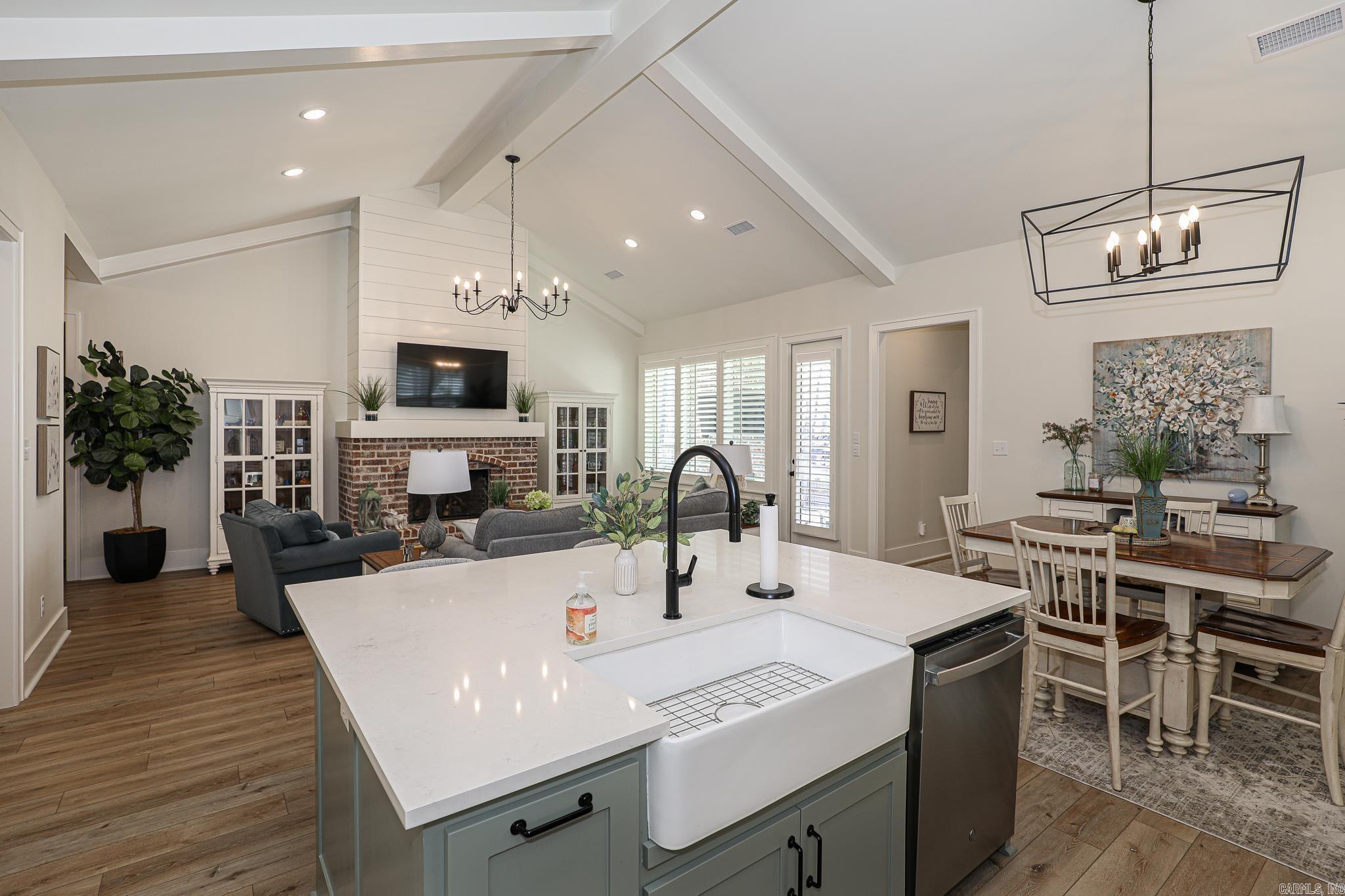 1519 Sawtooth Benton, AR 72019-6025