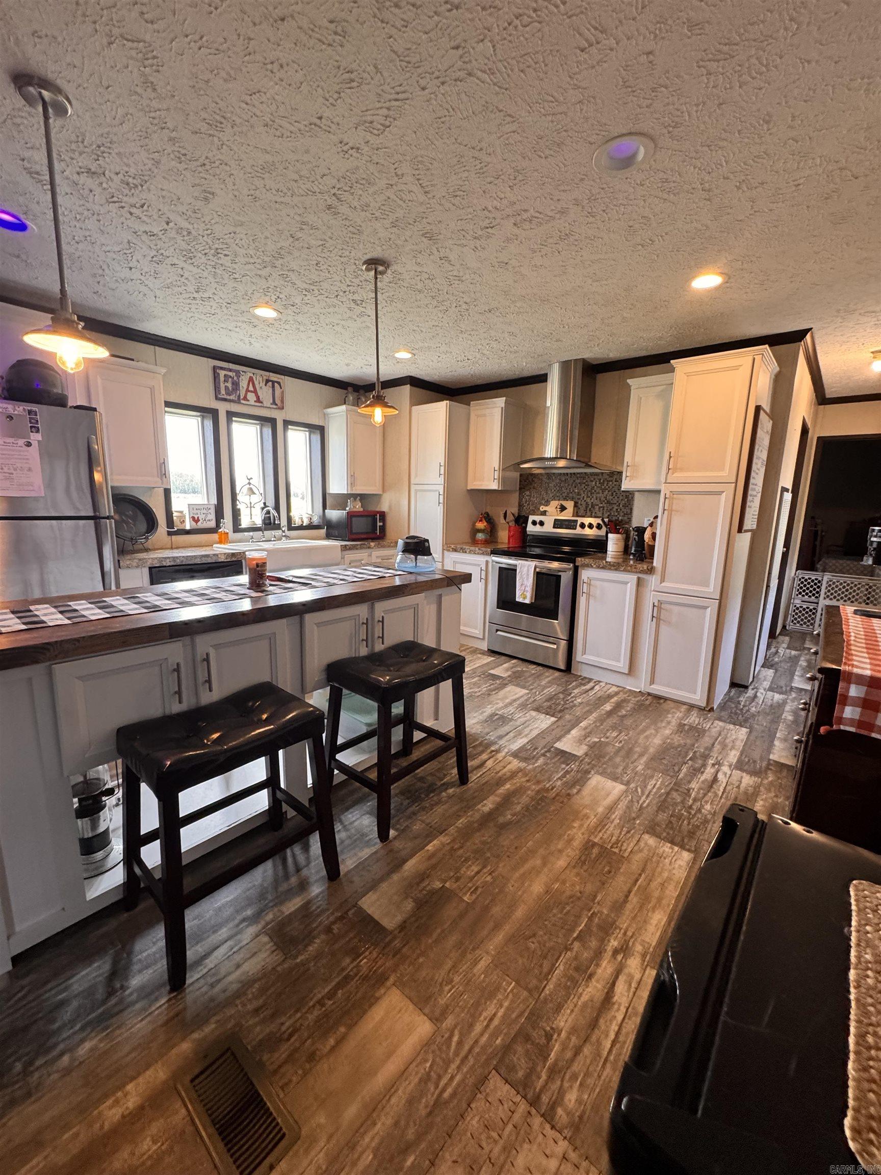 127 Proctor  Romance, AR