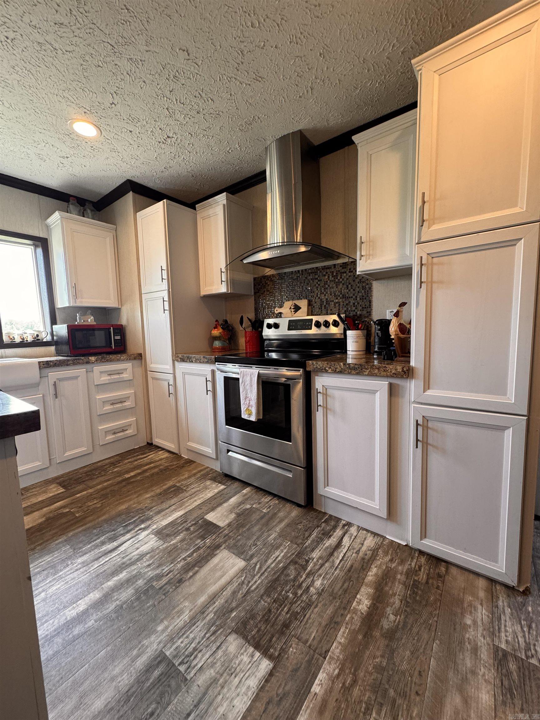 127 Proctor  Romance, AR