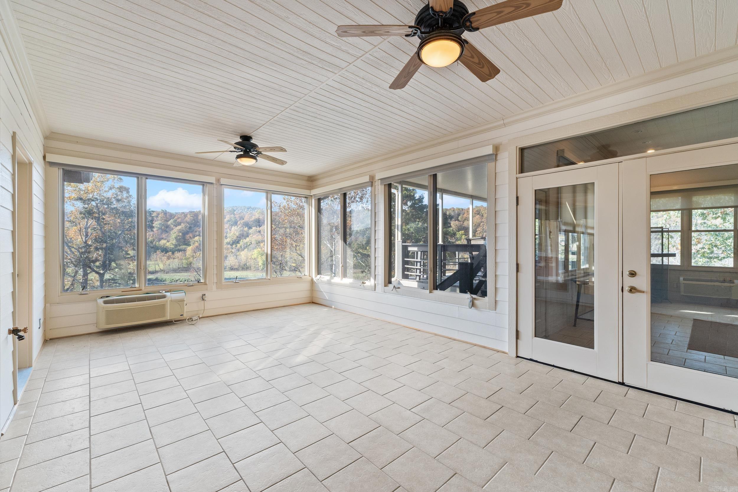 161 Jaguar Drive  Mountain Home, AR