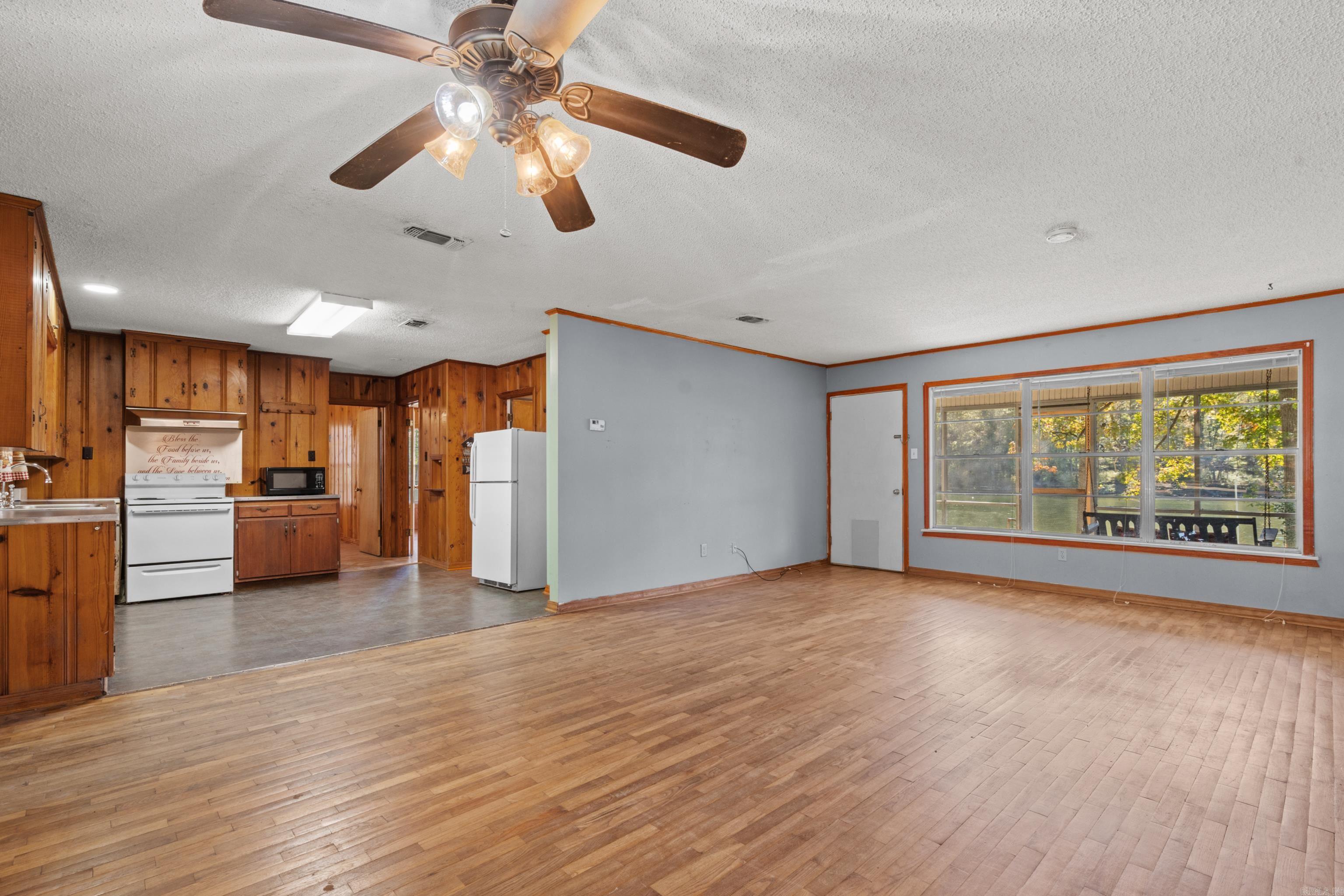 131 Snug Harbor  Hot Springs, AR