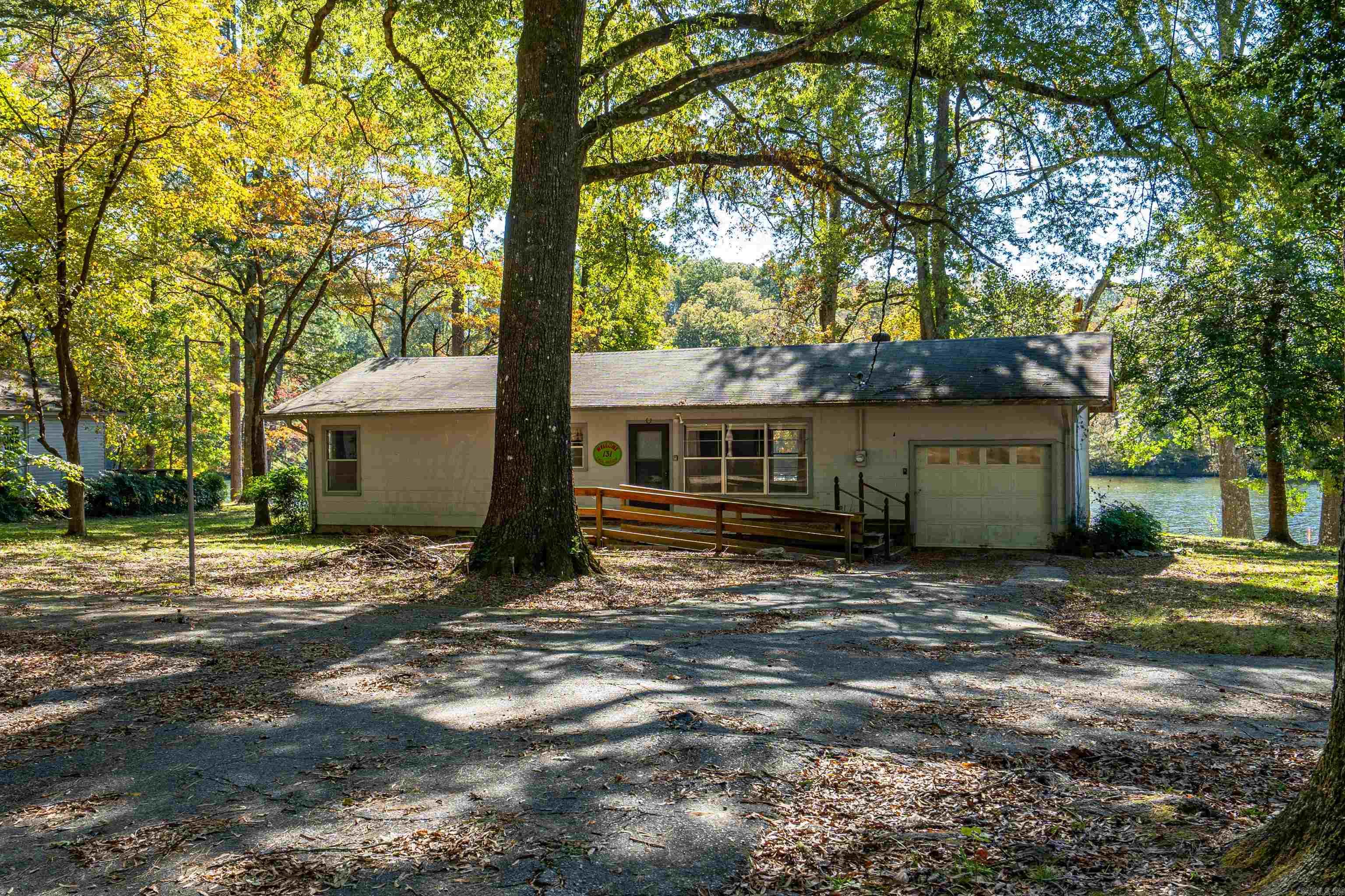 131 Snug Harbor  Hot Springs, AR