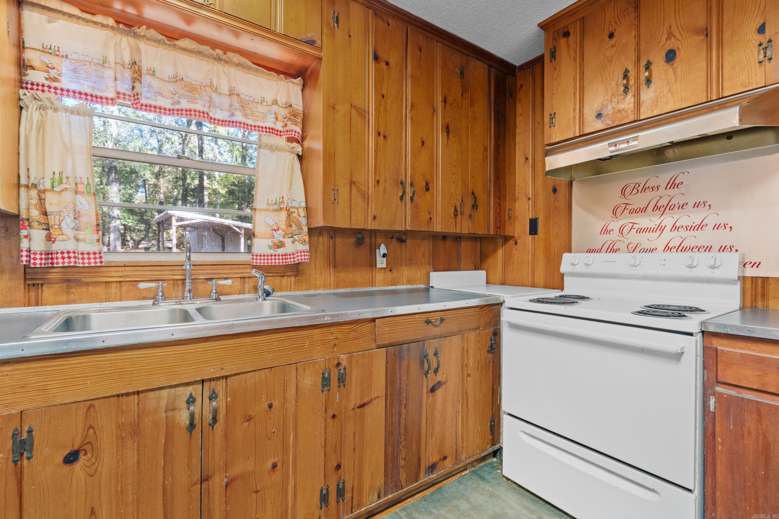 131 Snug Harbor  Hot Springs, AR