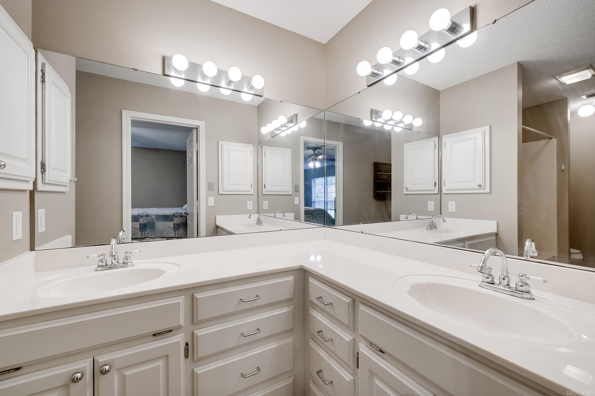 24 Darrell Street Vilonia, AR 72173