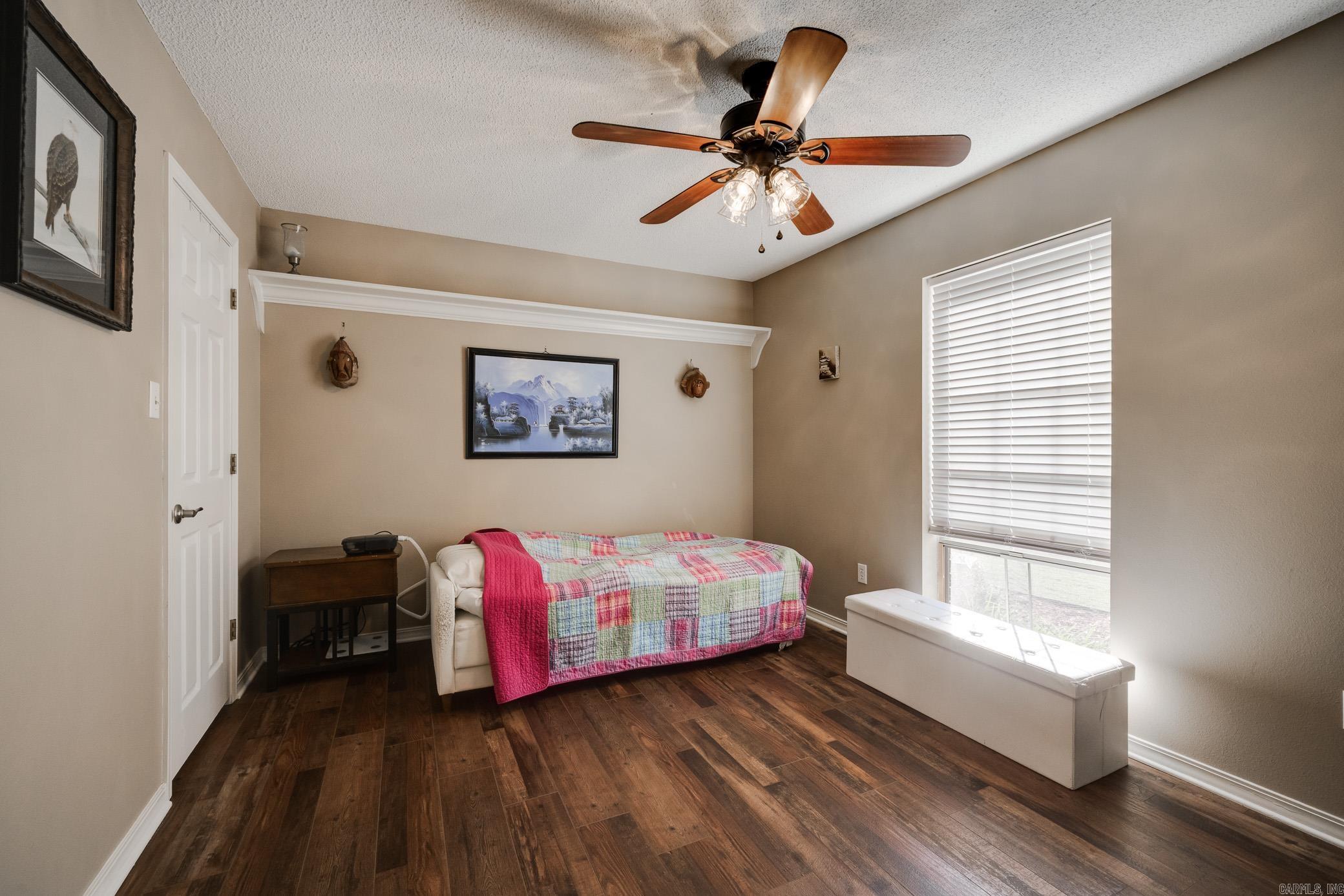 24 Darrell Street Vilonia, AR 72173