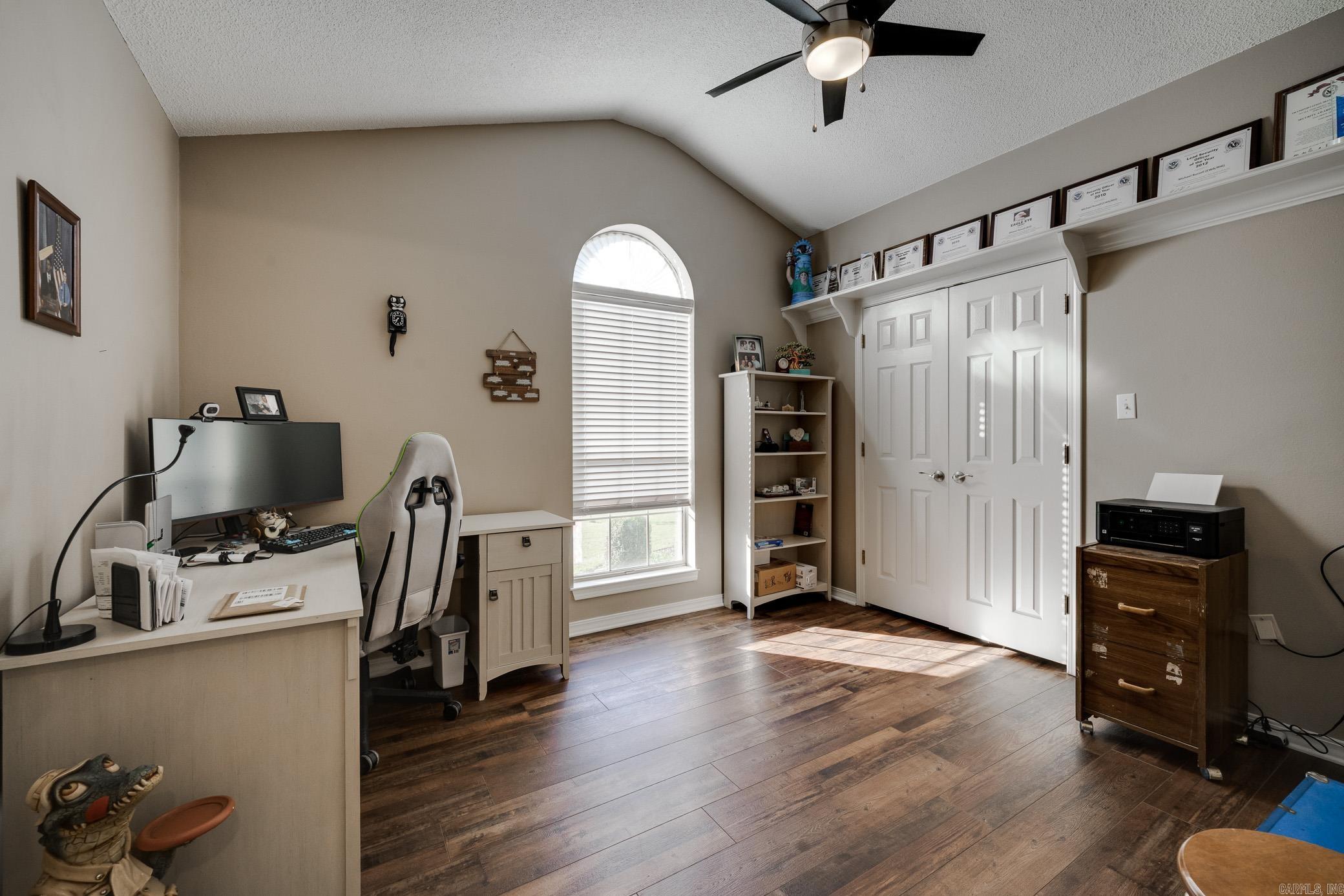 24 Darrell Street Vilonia, AR 72173