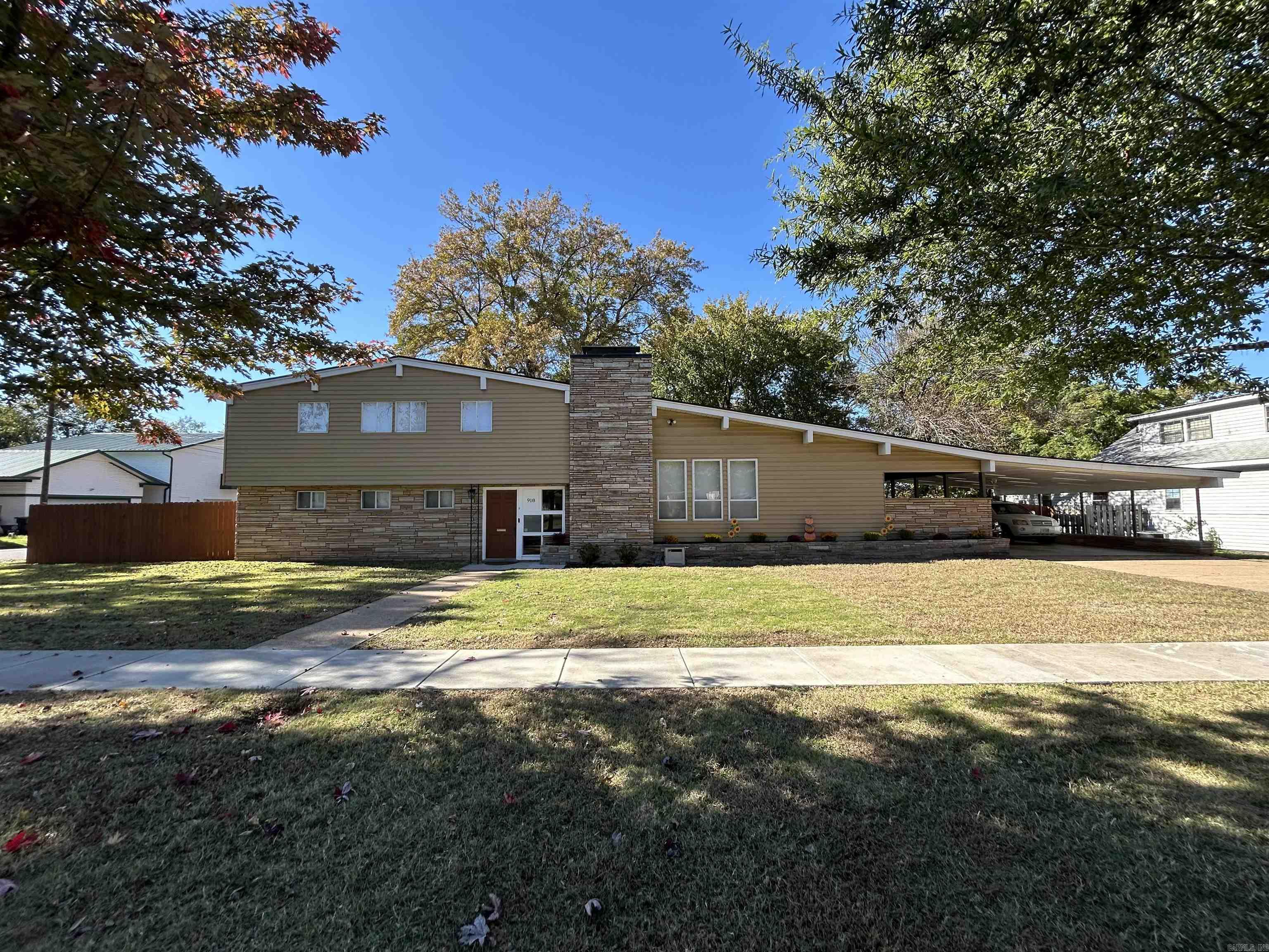 918 S Erie  Russellville, AR