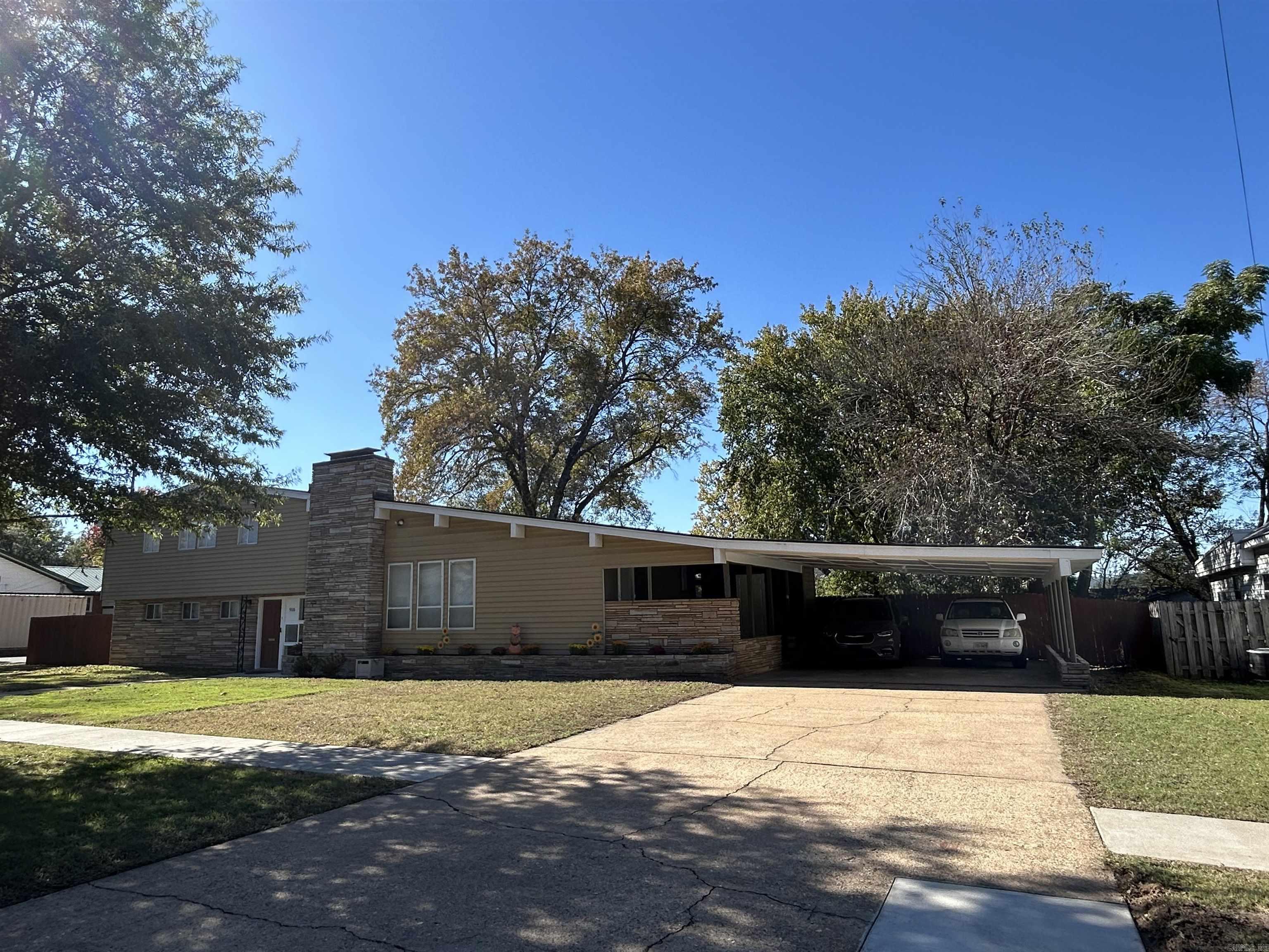 918 S Erie  Russellville, AR