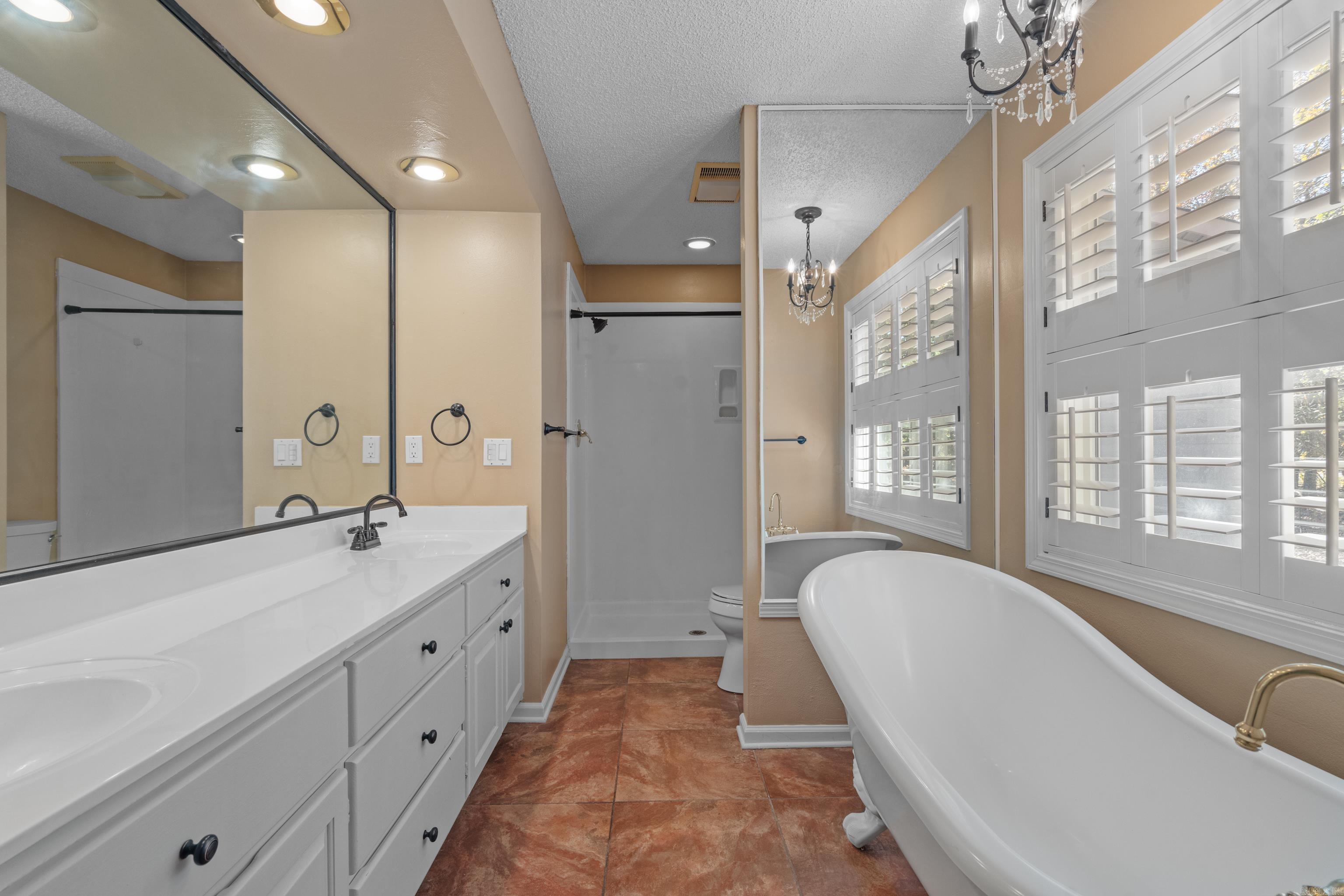 1 Alava  Hot Springs Village, AR