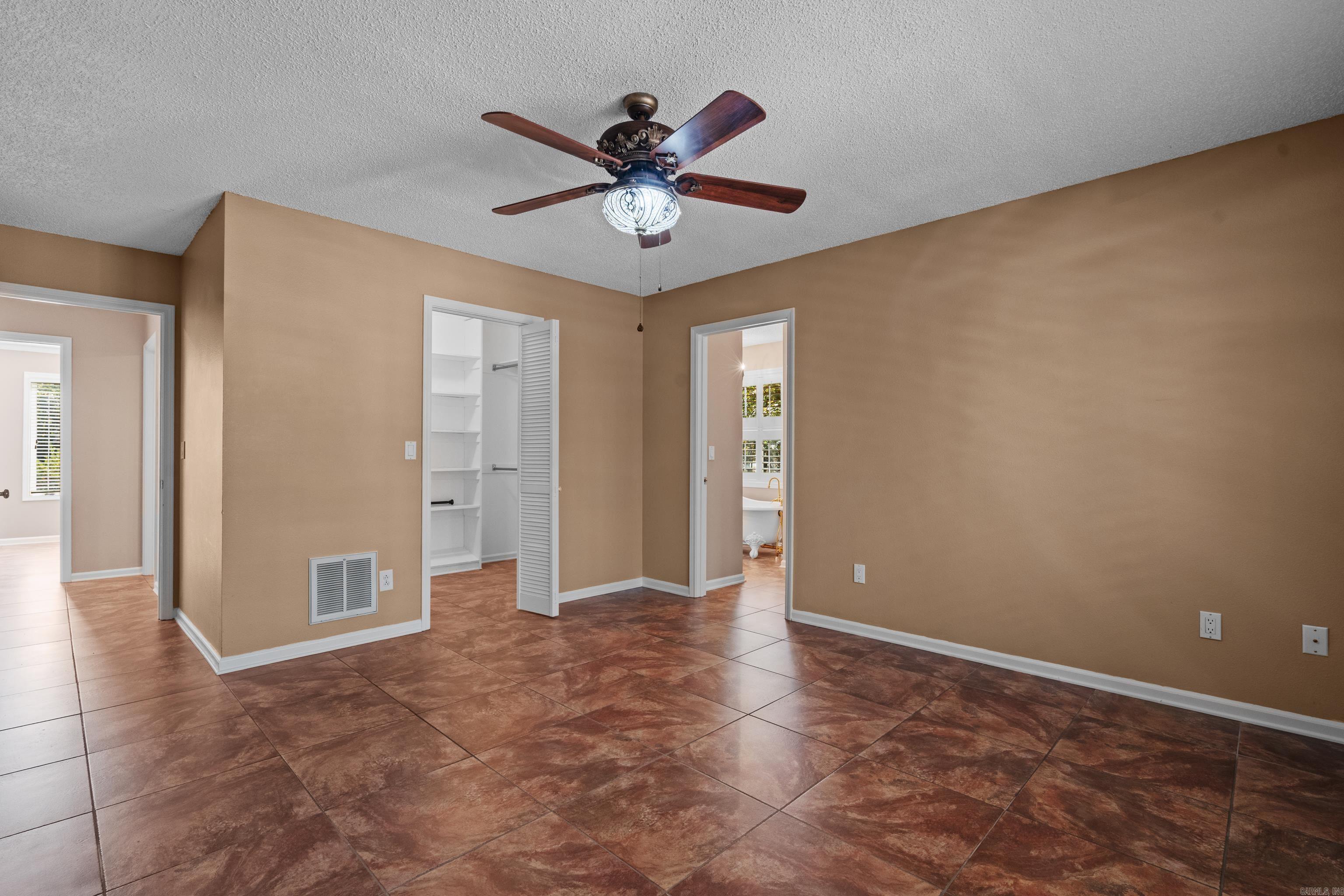 1 Alava  Hot Springs Village, AR