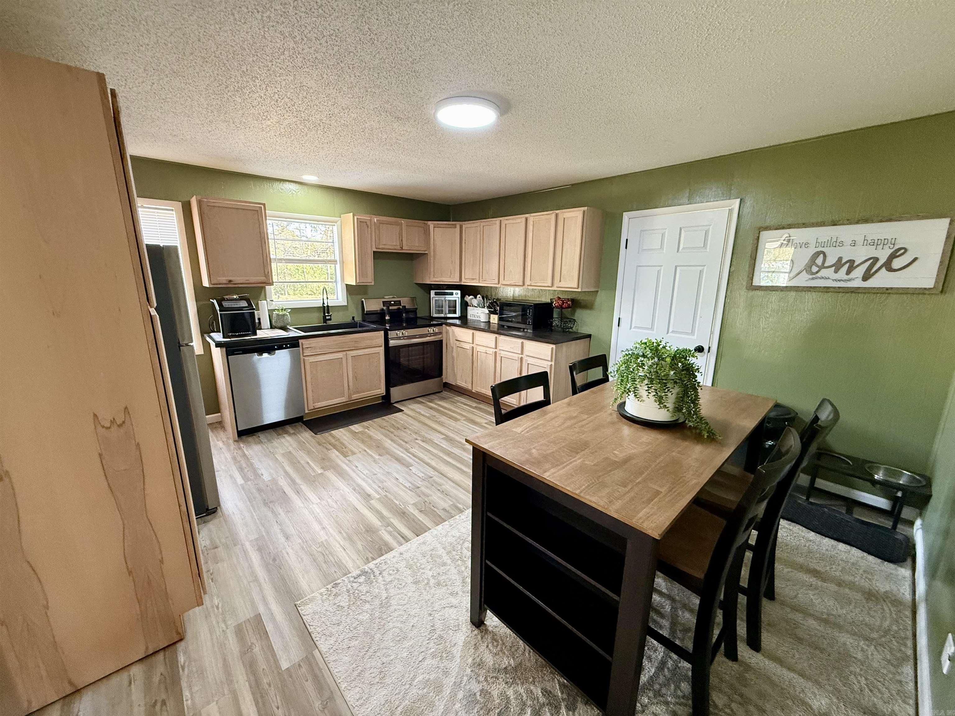 5173 Old Military Road  Mountain Home, AR