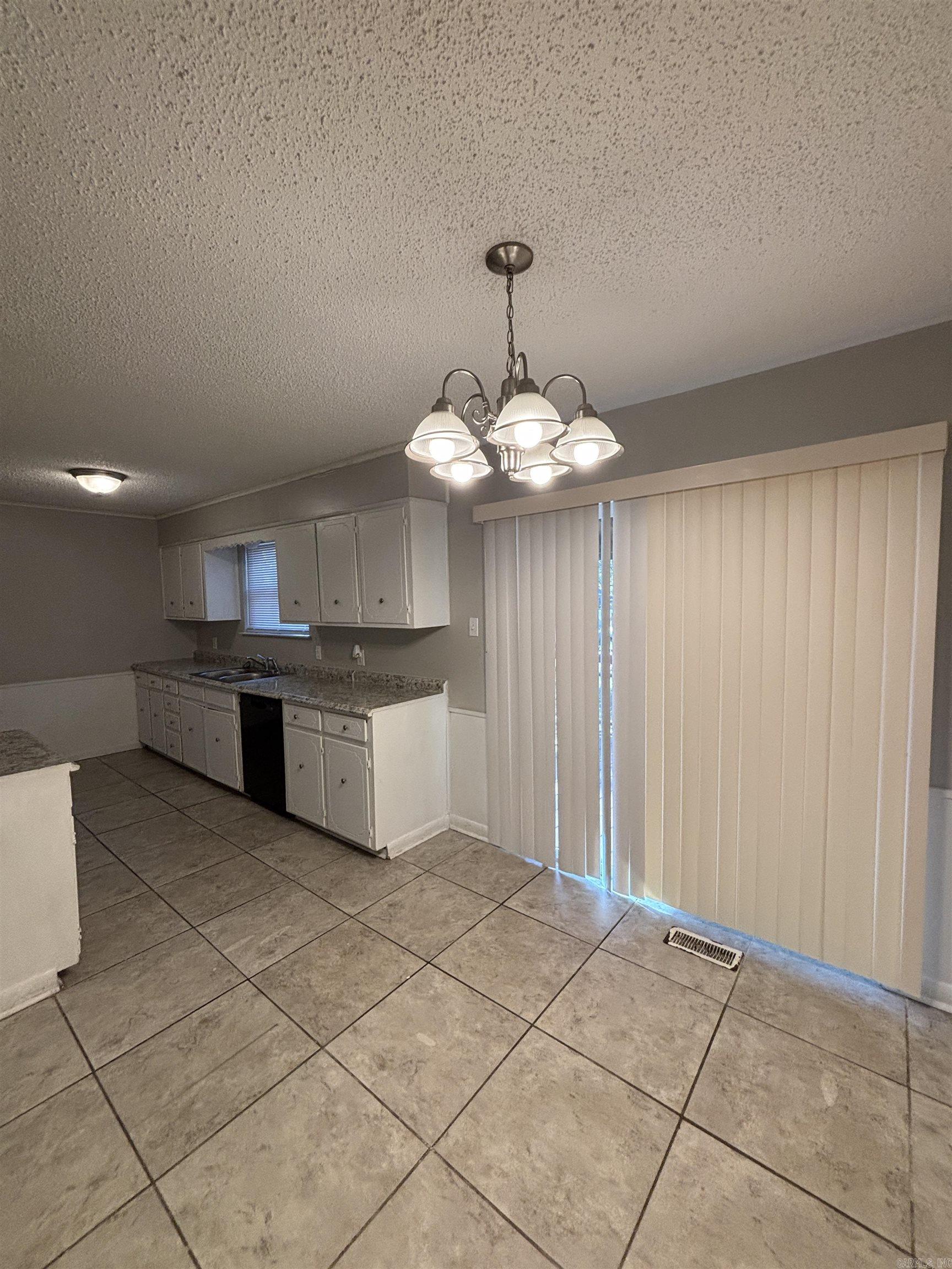 104 Foxdell  Jacksonville, AR