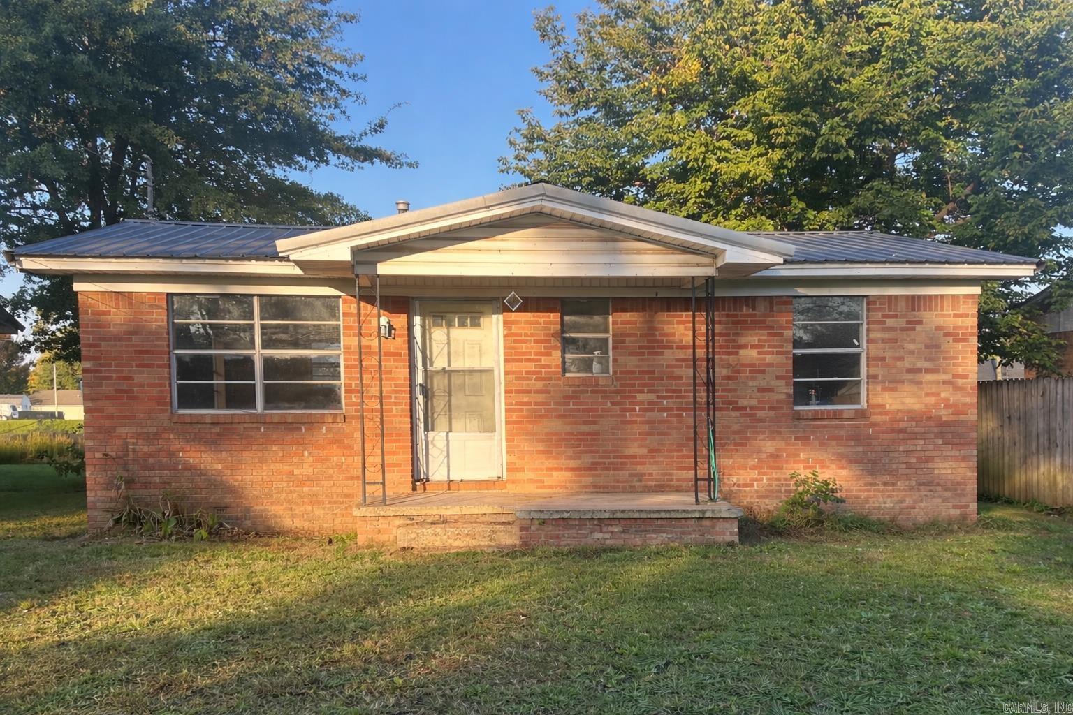 315 Roy Benton Dr Manila, AR 72442