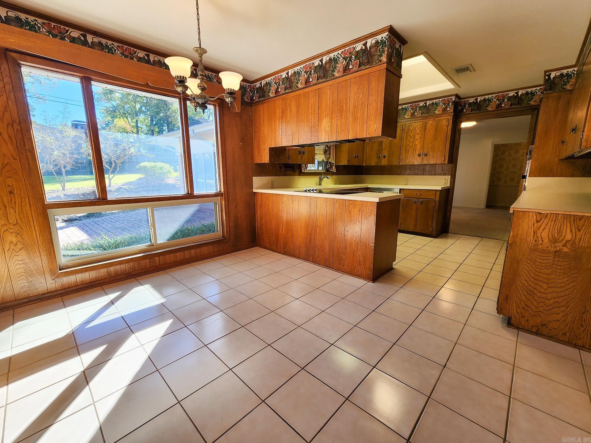 1913 W Oak  El Dorado, AR