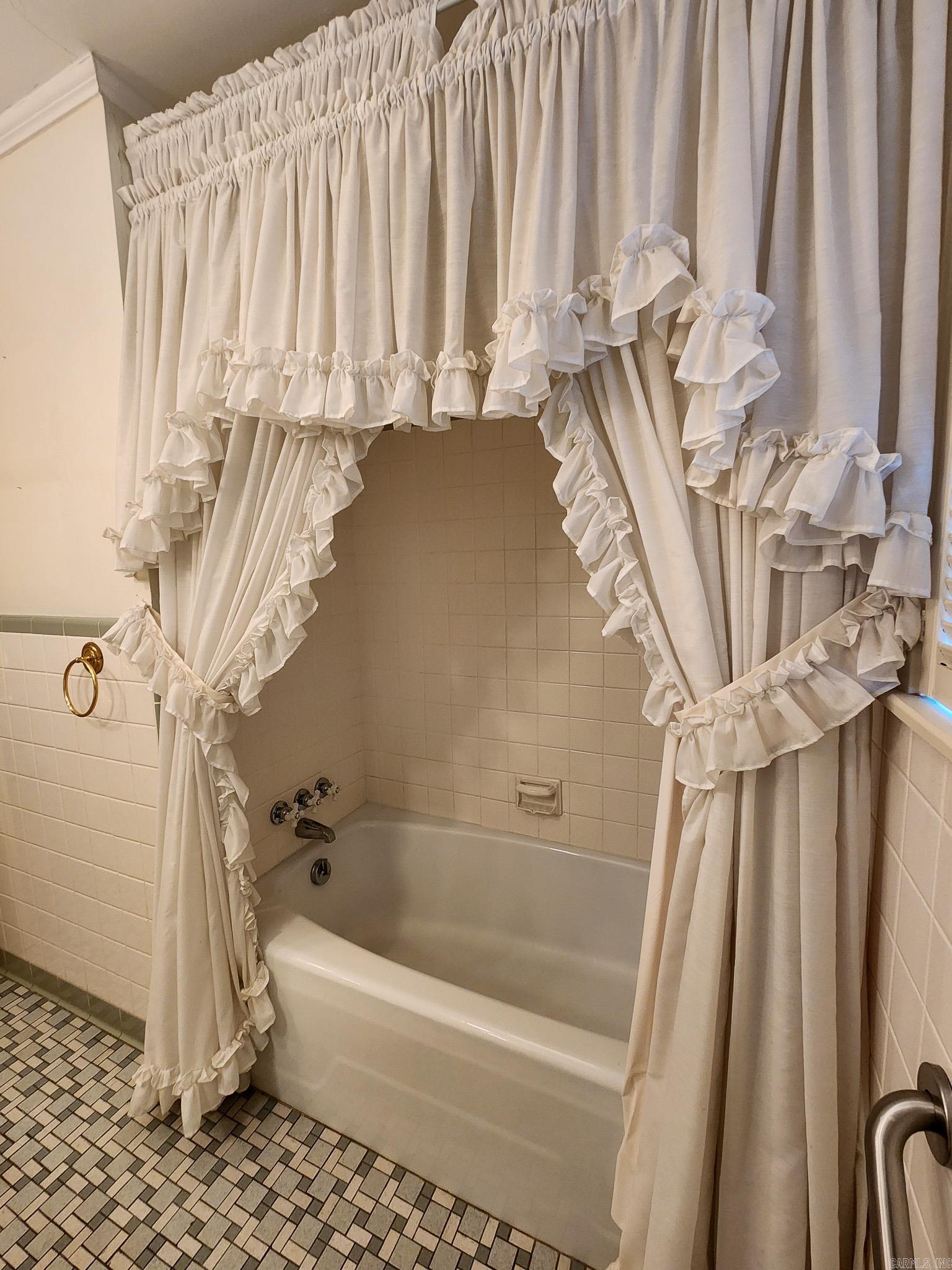 1913 W Oak  El Dorado, AR