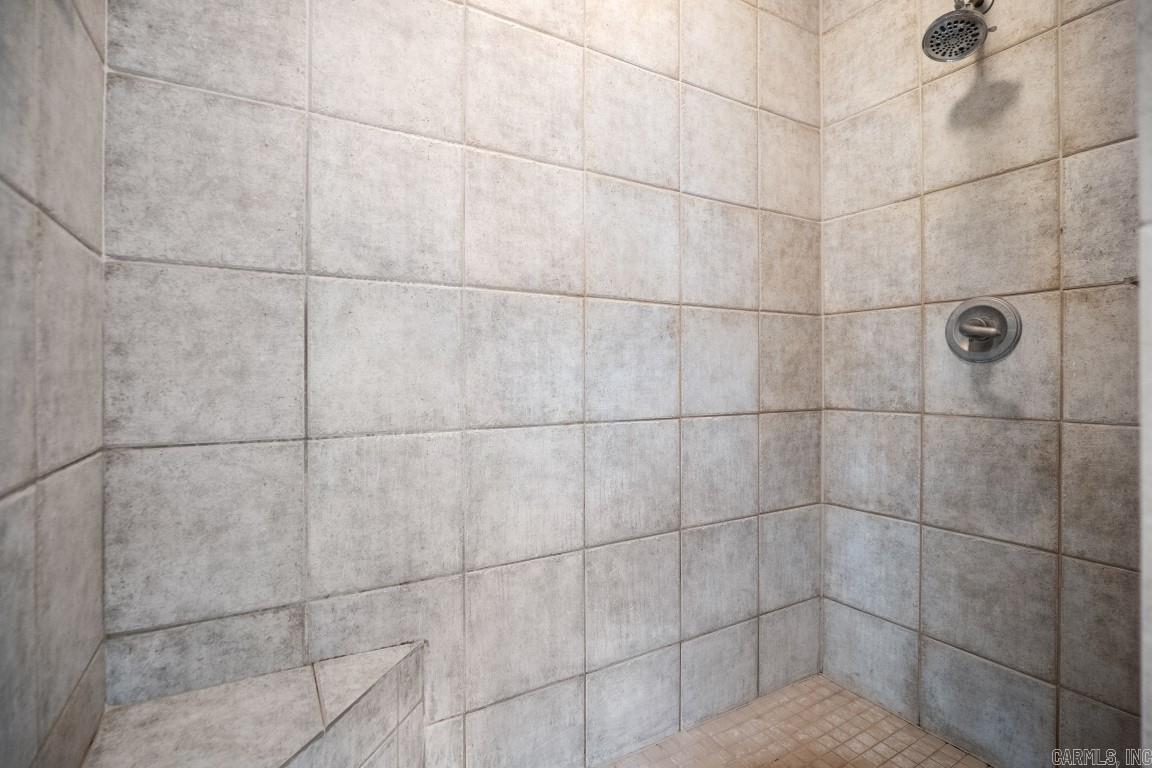 2202 Autumn Dr Jonesboro, AR 72404