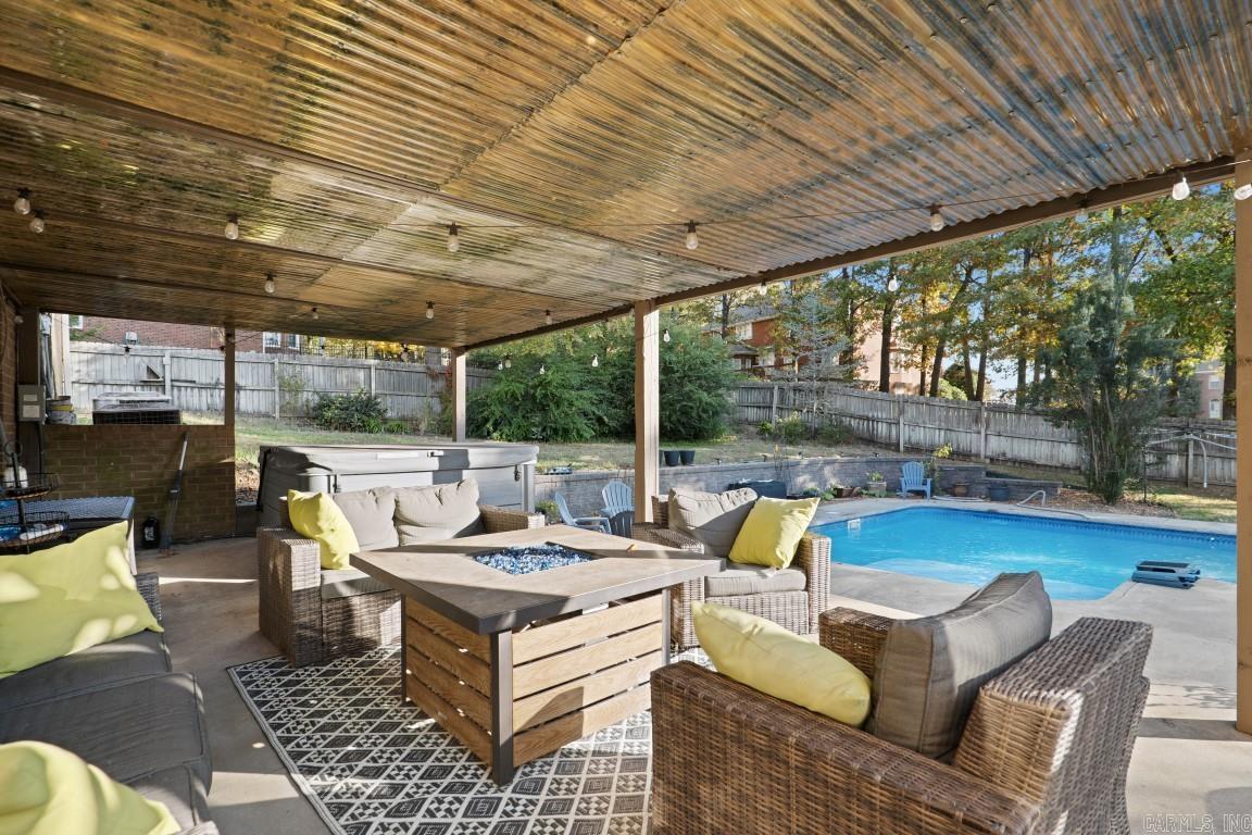 2202 Autumn Dr Jonesboro, AR 72404