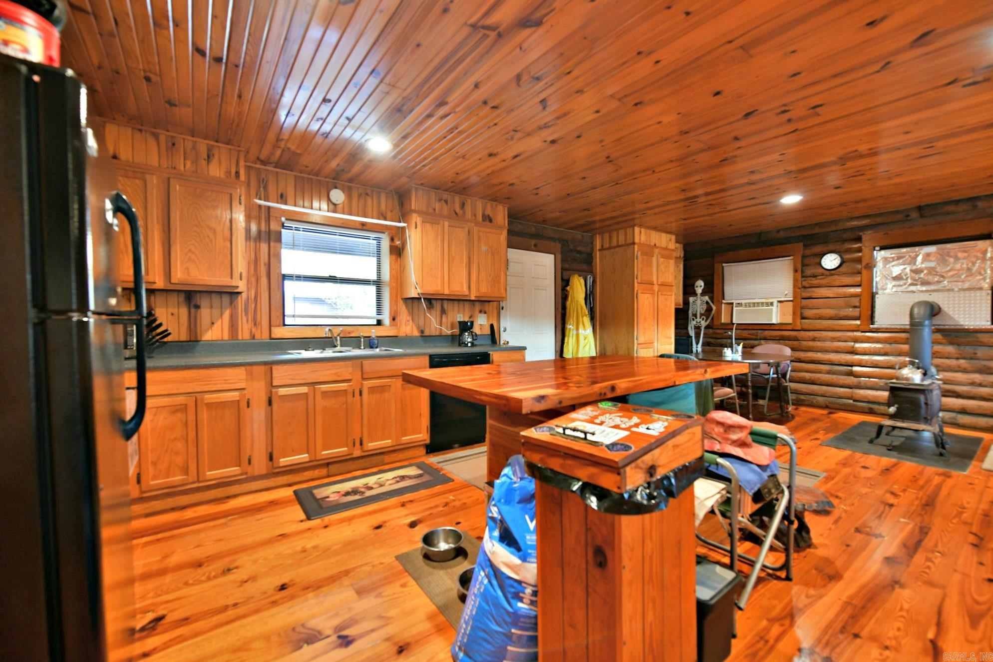 403 Polk Road 69 Mena, AR 71953