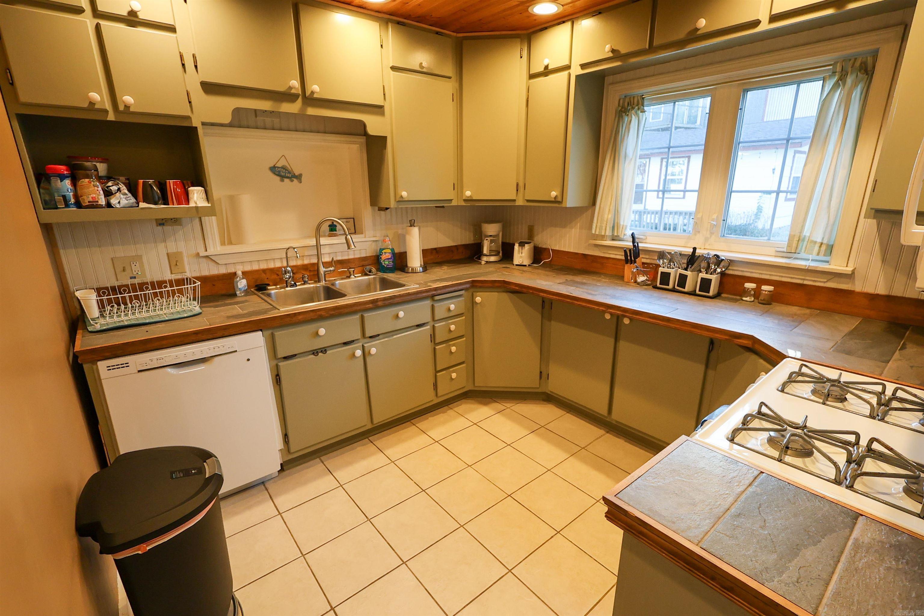 2655 Highway 101  Gamaliel, AR