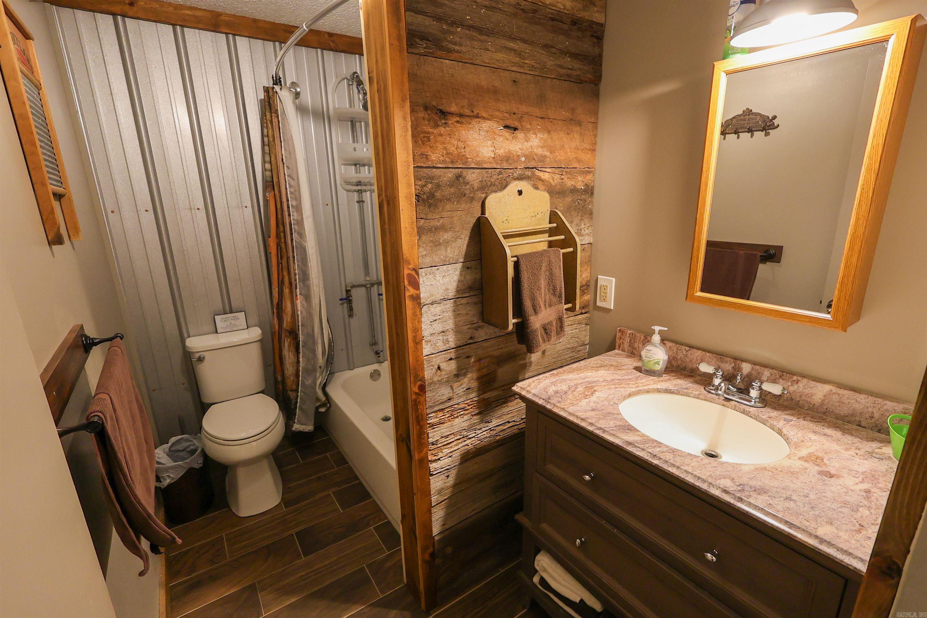 2655 Highway 101  Gamaliel, AR