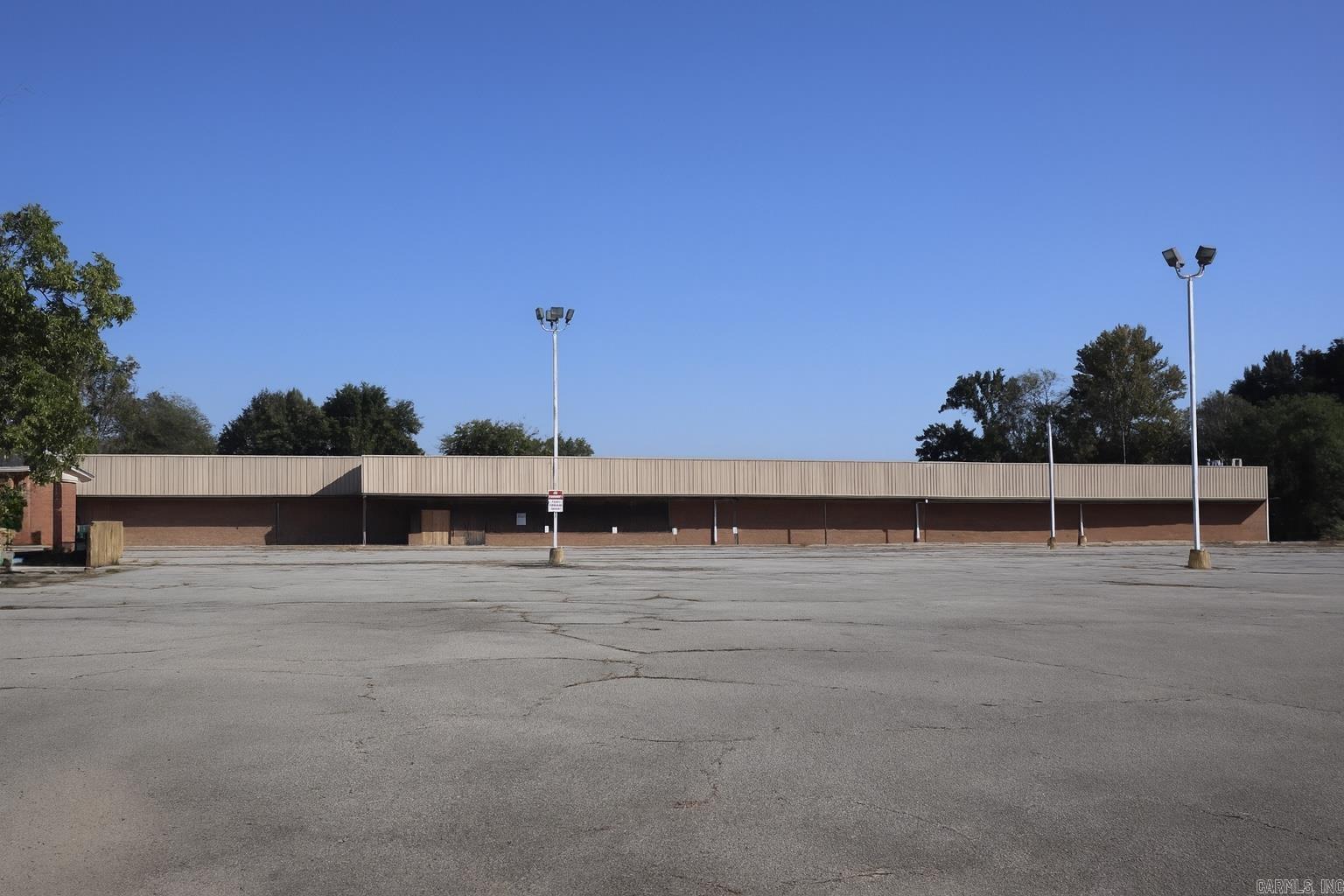 956 E Main St  Blytheville, AR