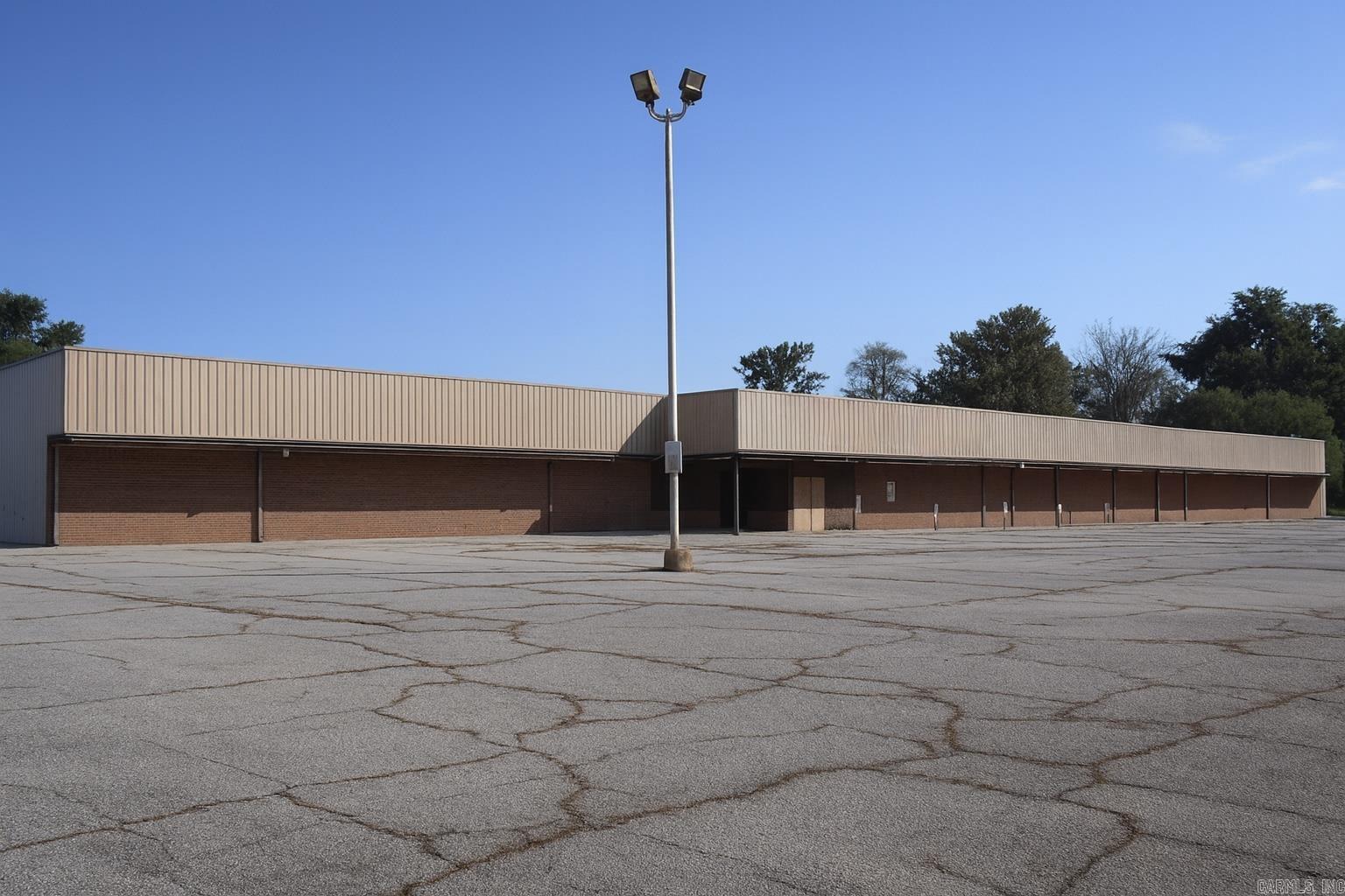 956 E Main St  Blytheville, AR