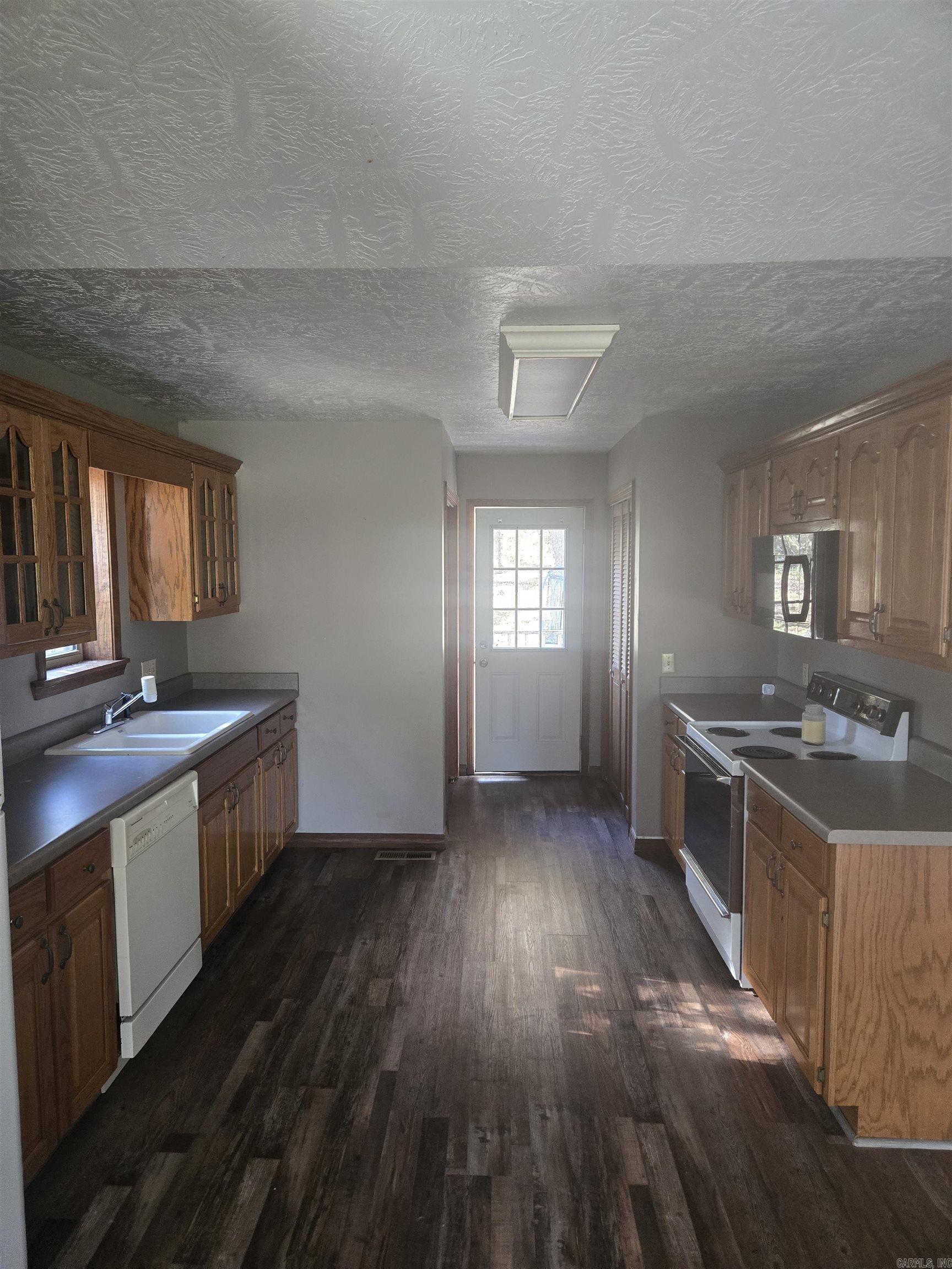 430 S Main  Mount Pleasant, AR