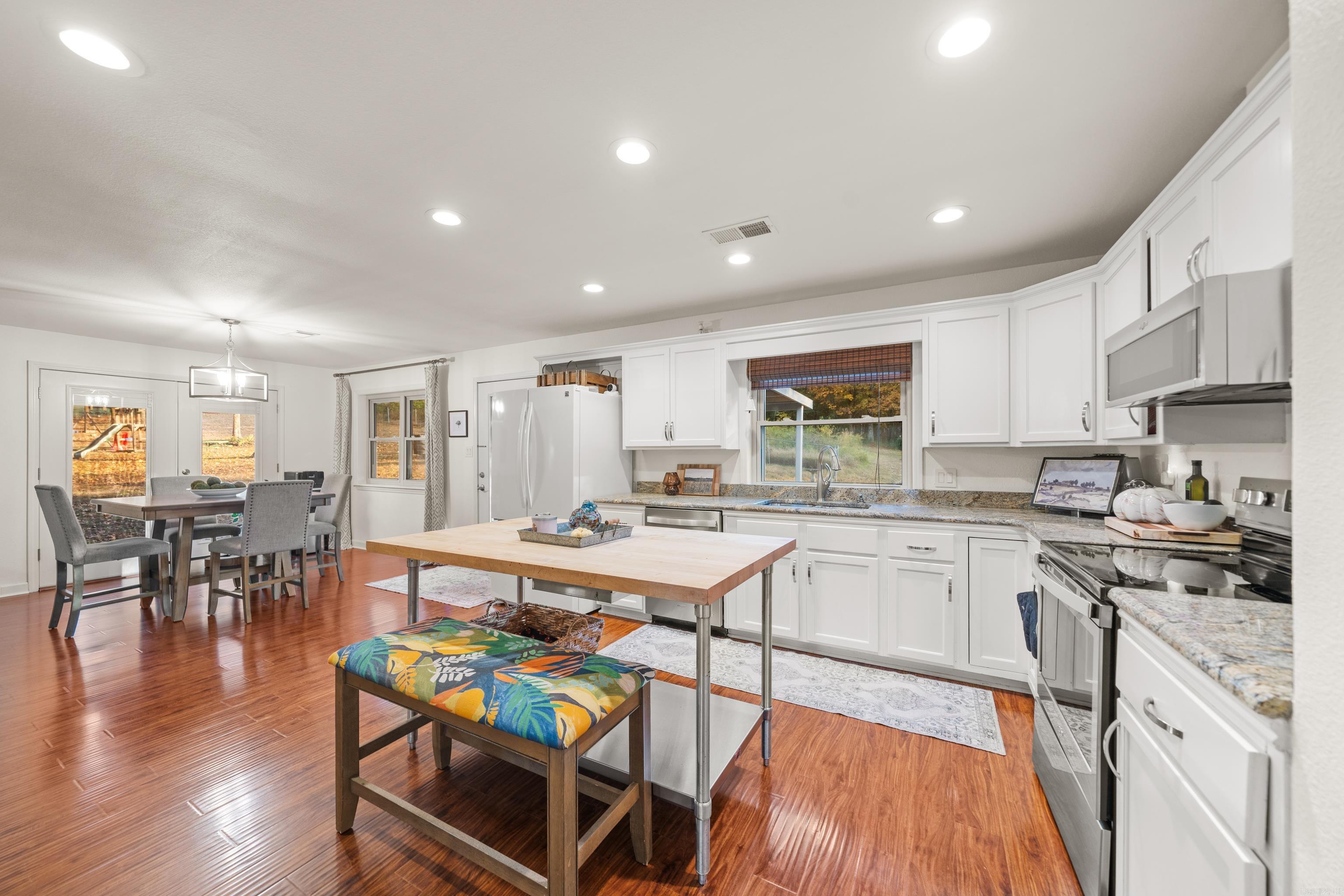 106 Berkshire Hot Springs, AR 71901