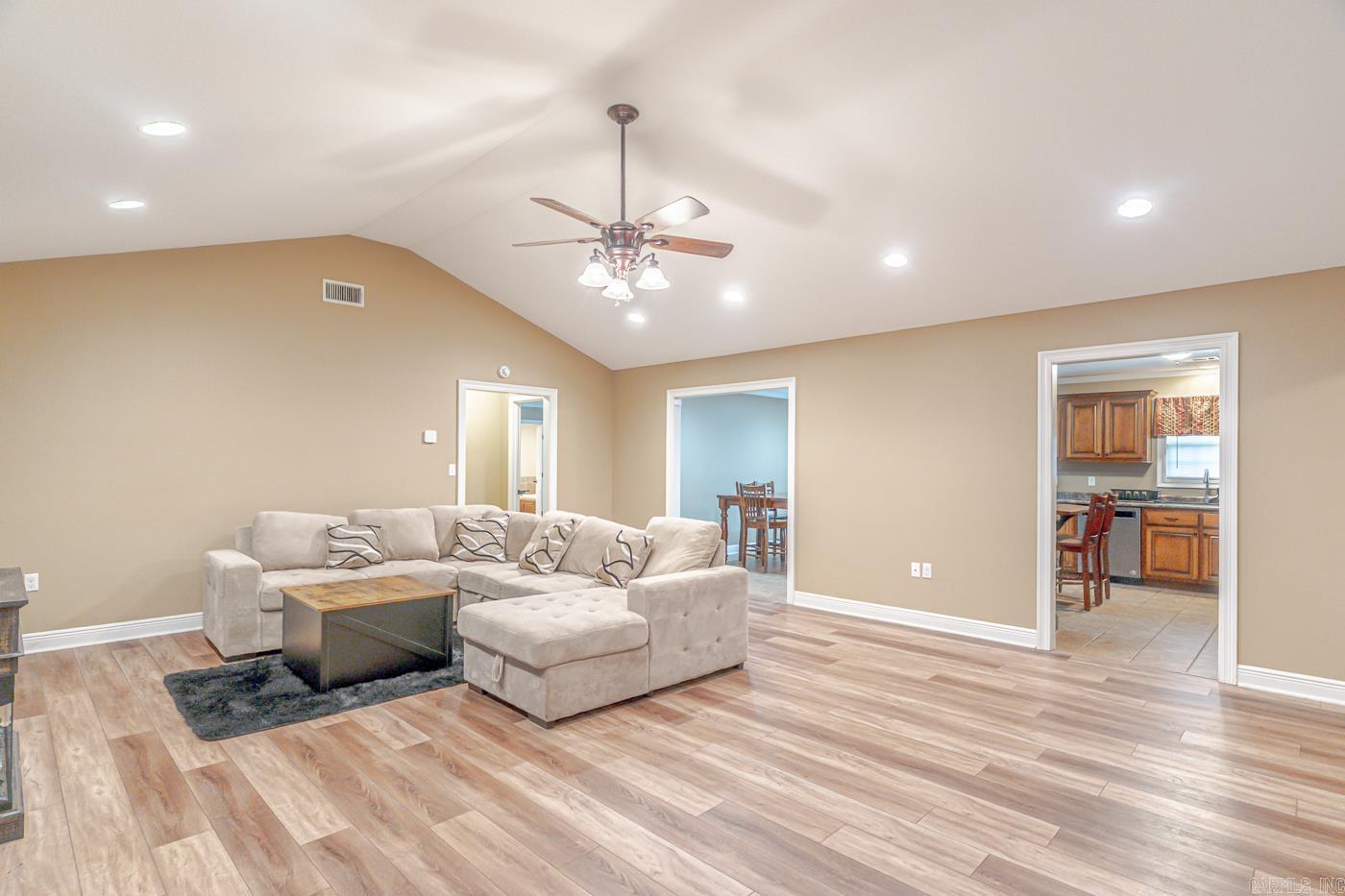 5009 S 28th Street Paragould, AR 72450