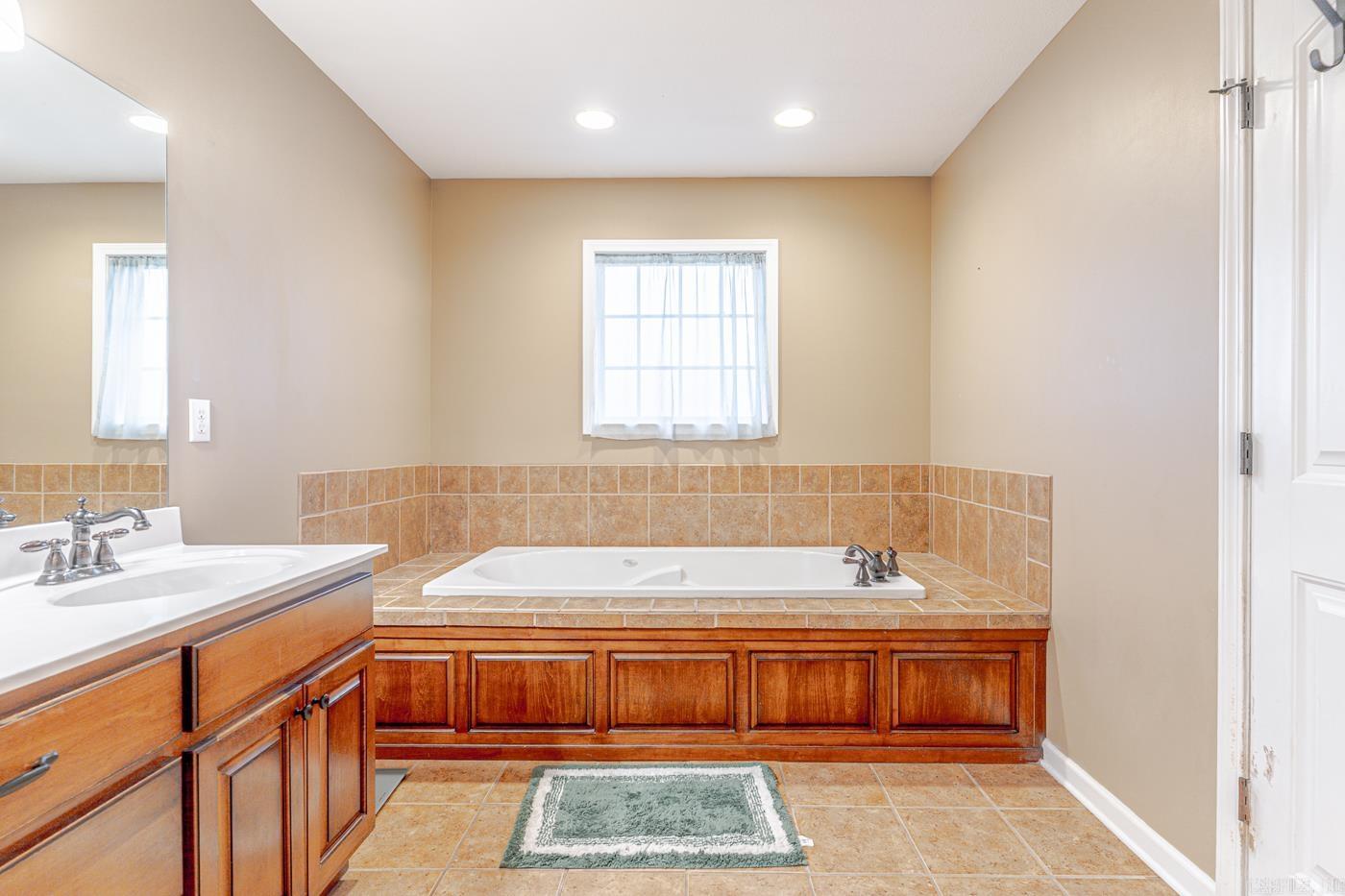 5009 S 28th Street Paragould, AR 72450