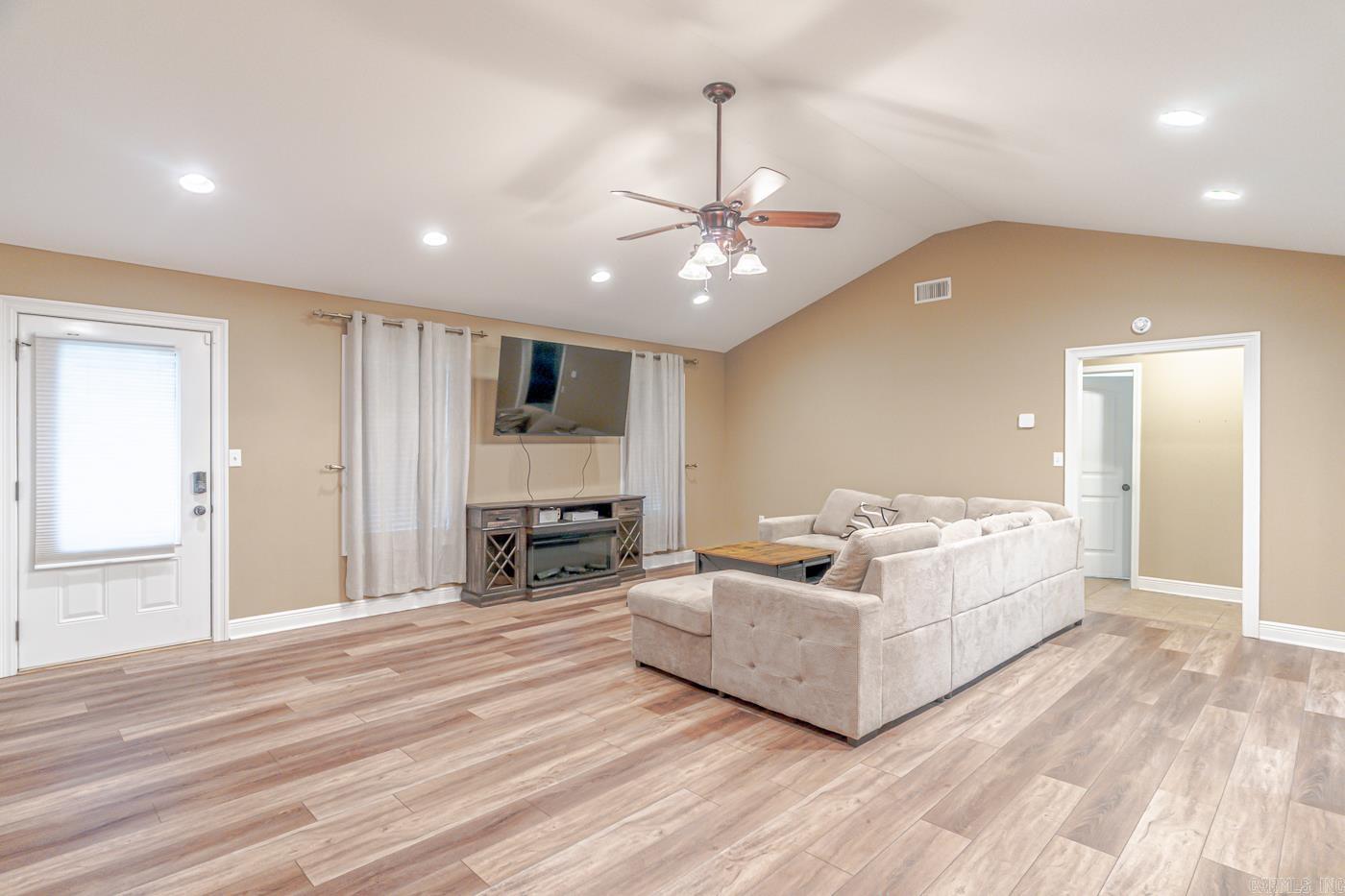 5009 S 28th Street Paragould, AR 72450