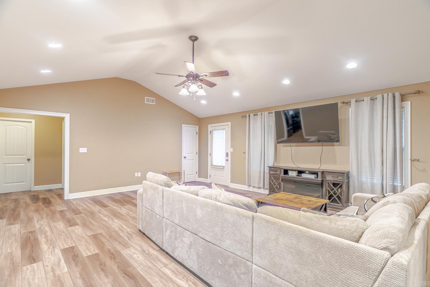 5009 S 28th Street Paragould, AR 72450