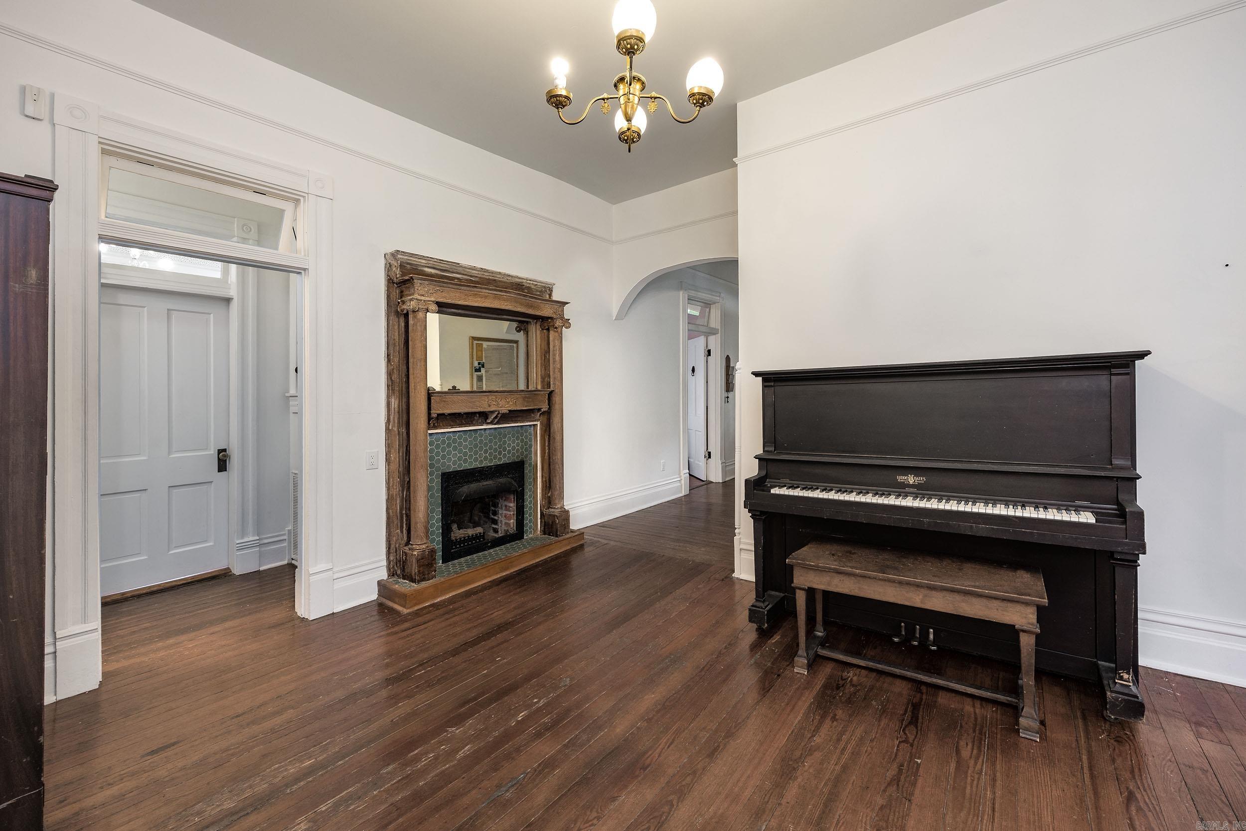 2403 S Arch St  Little Rock, AR