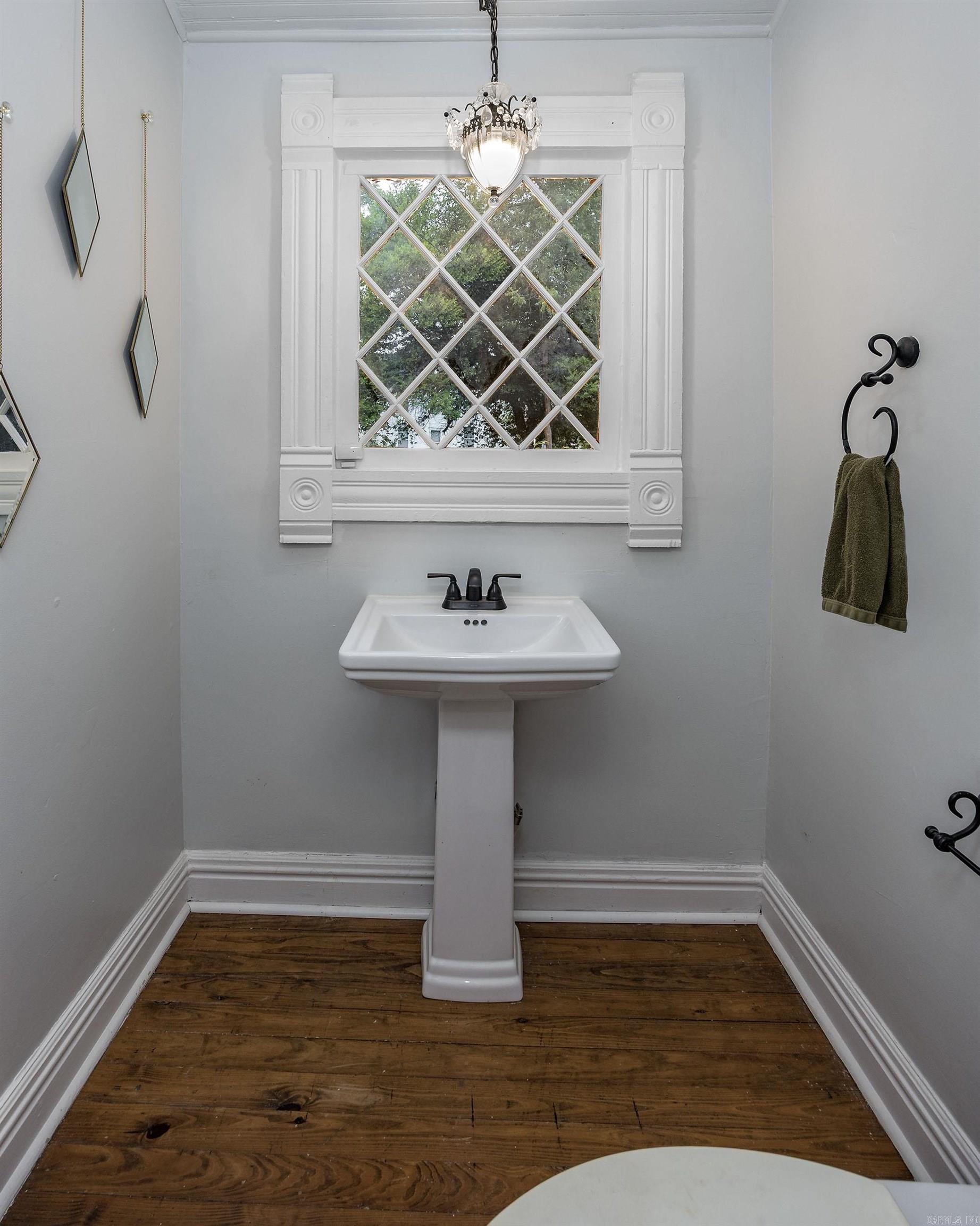 2403 S Arch St  Little Rock, AR