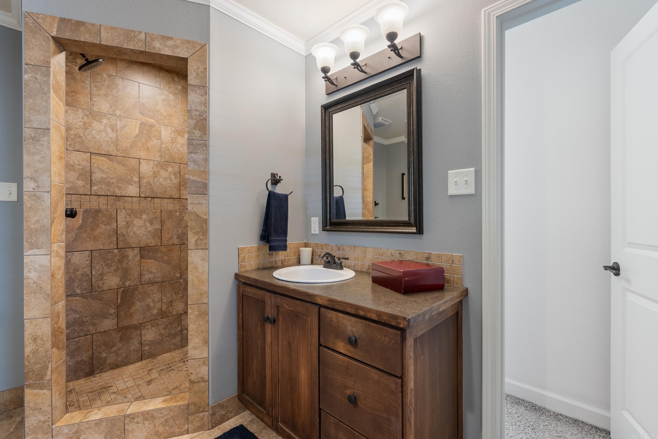 11 Red Oak Drive Conway, AR 72034