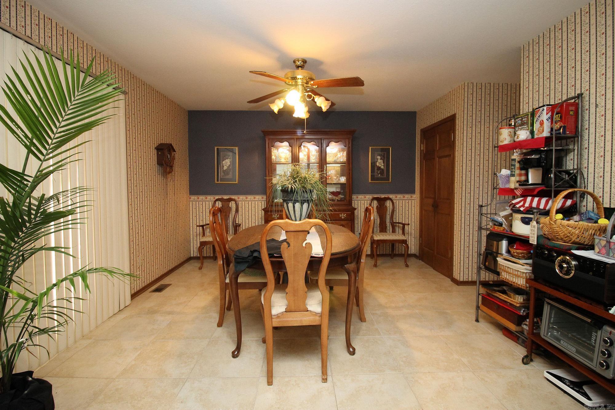 510 Hillview Drive Paragould, AR 72450-9562