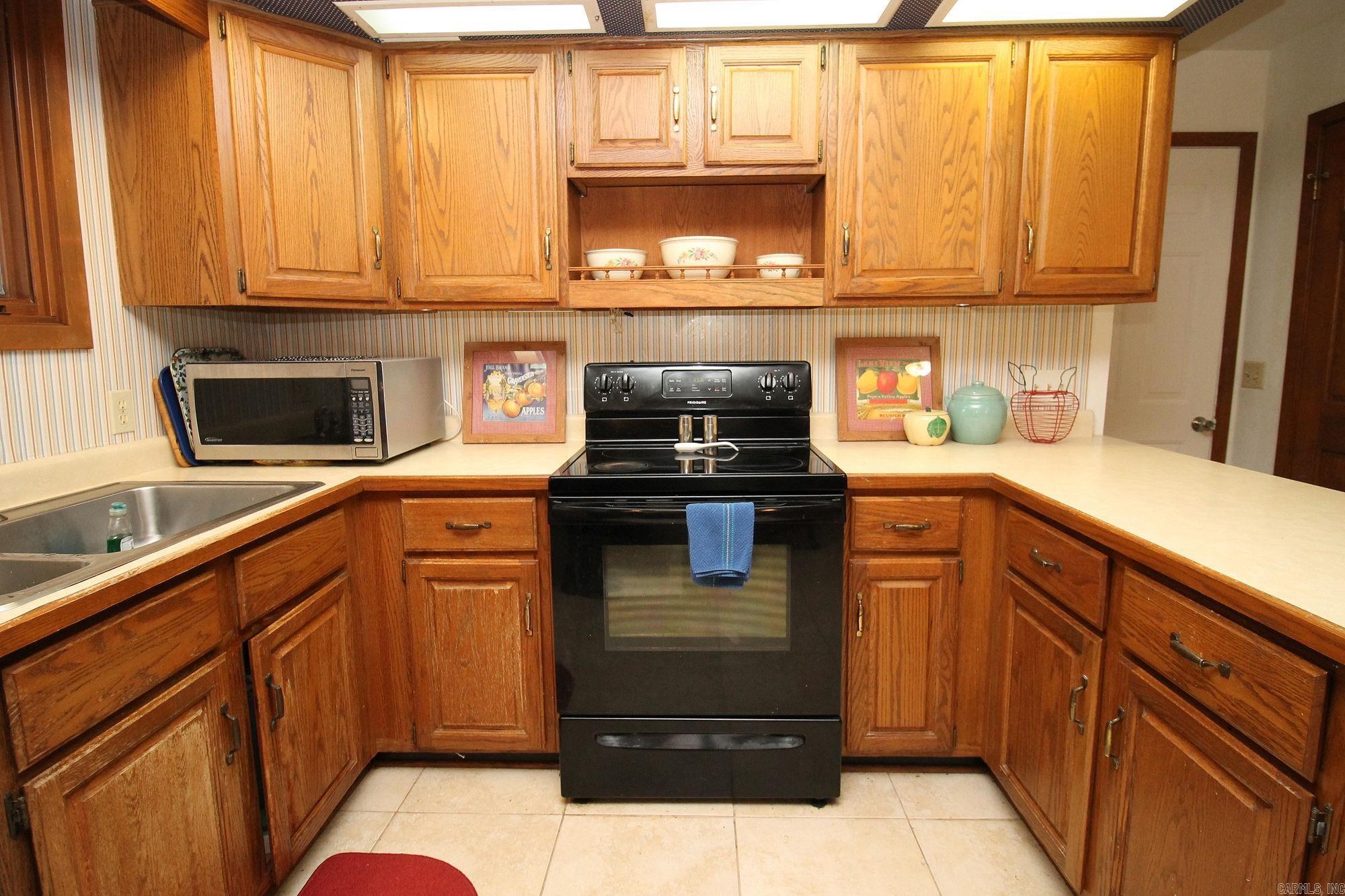 510 Hillview Drive Paragould, AR 72450-9562