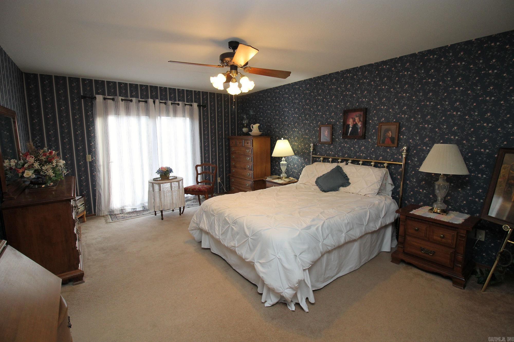 510 Hillview Drive Paragould, AR 72450-9562