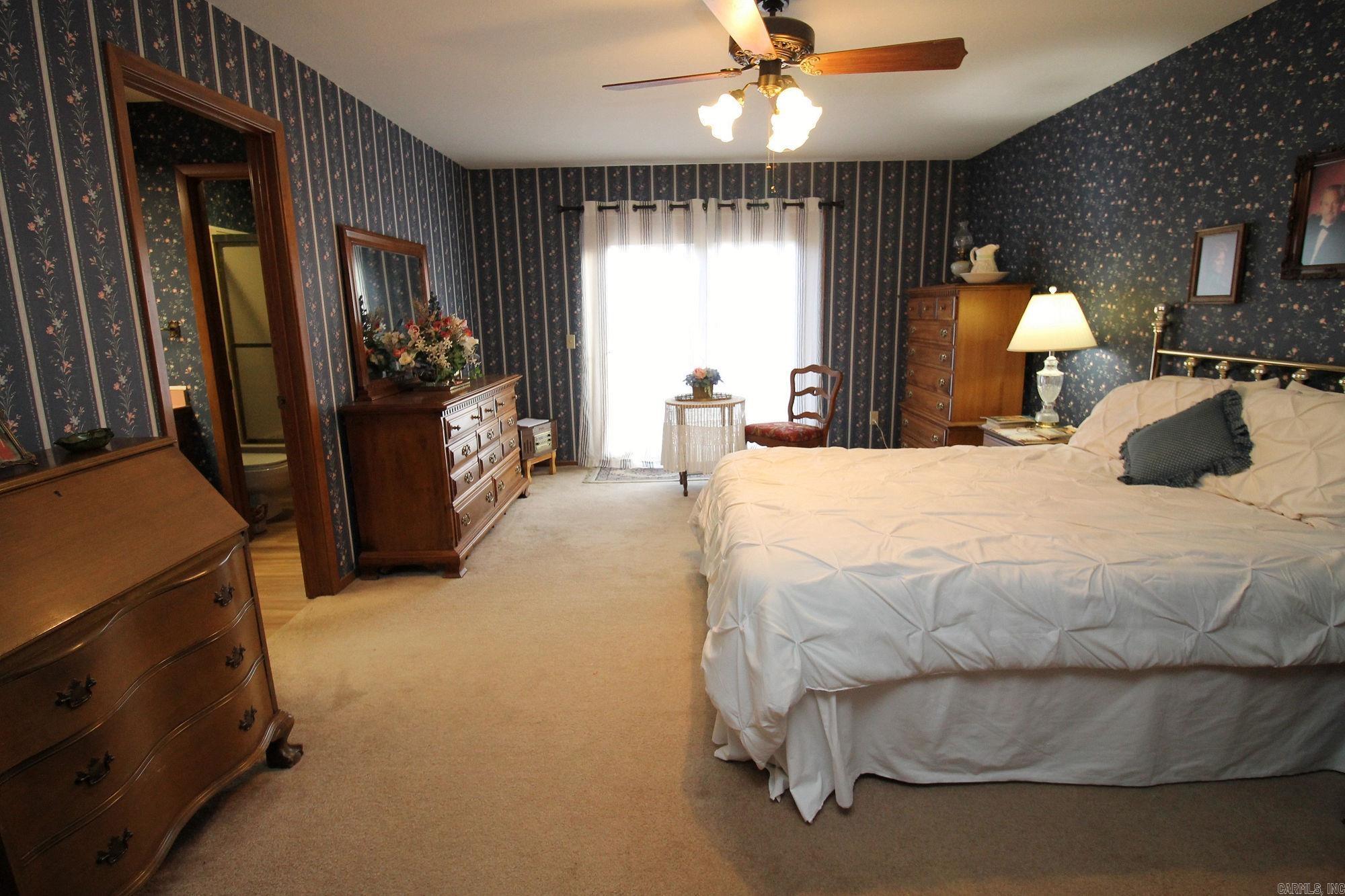 510 Hillview Drive Paragould, AR 72450-9562