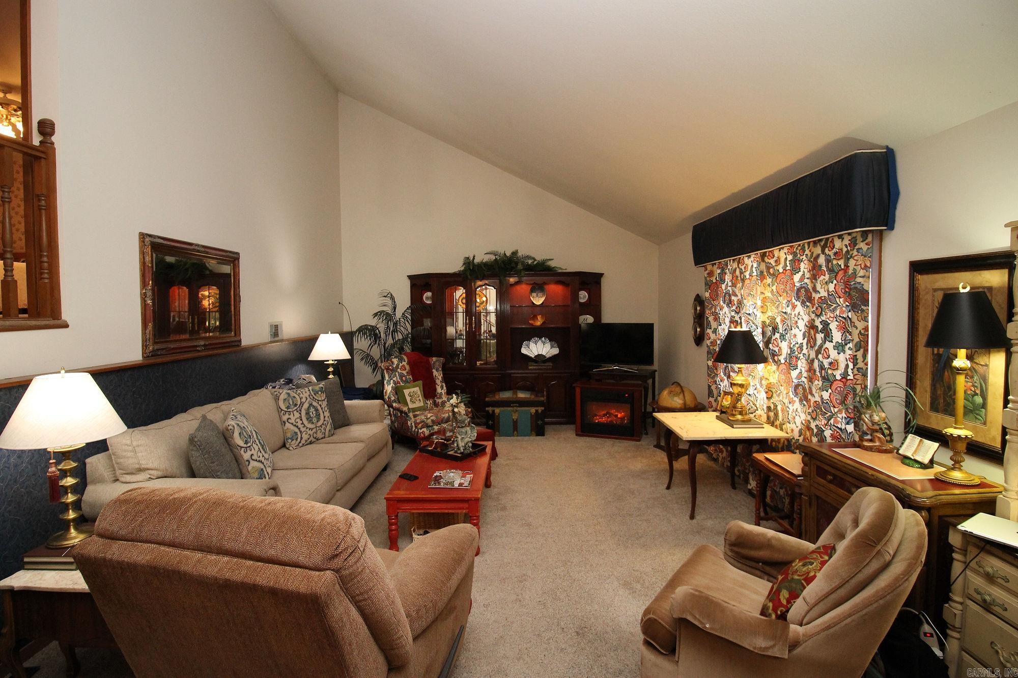 510 Hillview Drive Paragould, AR 72450-9562