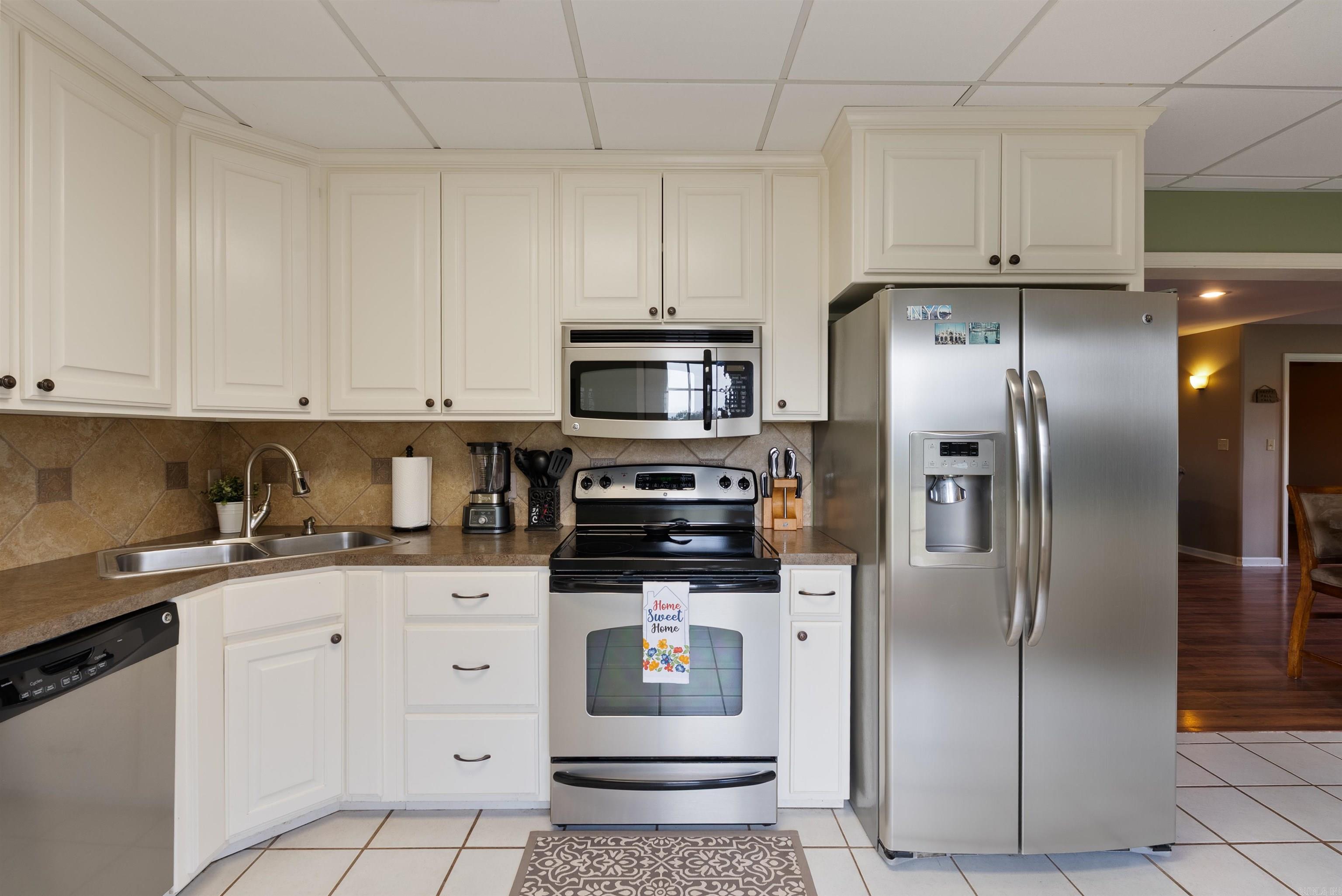 11 Hillard Lane Greenbrier, AR 72058