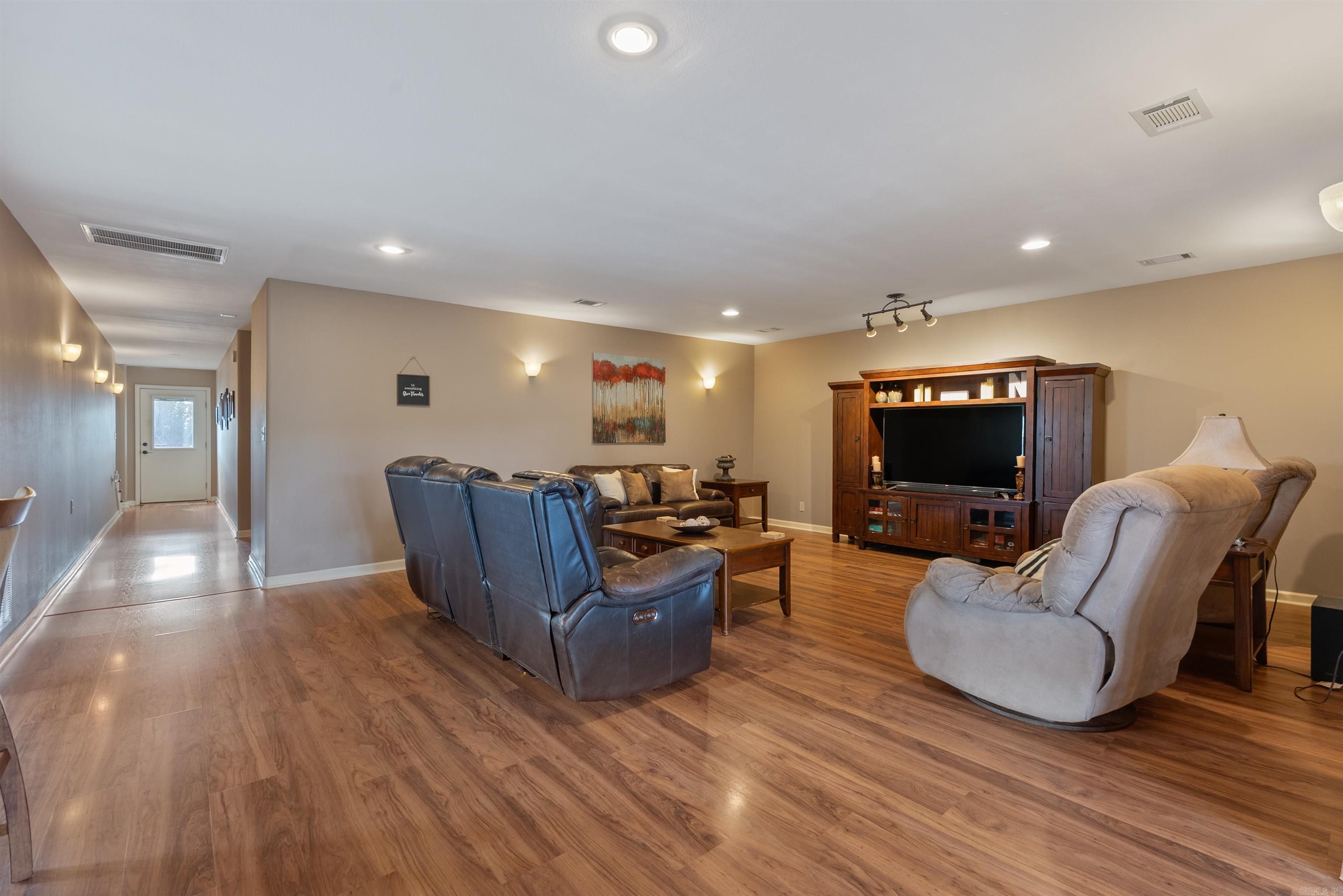 11 Hillard Lane Greenbrier, AR 72058