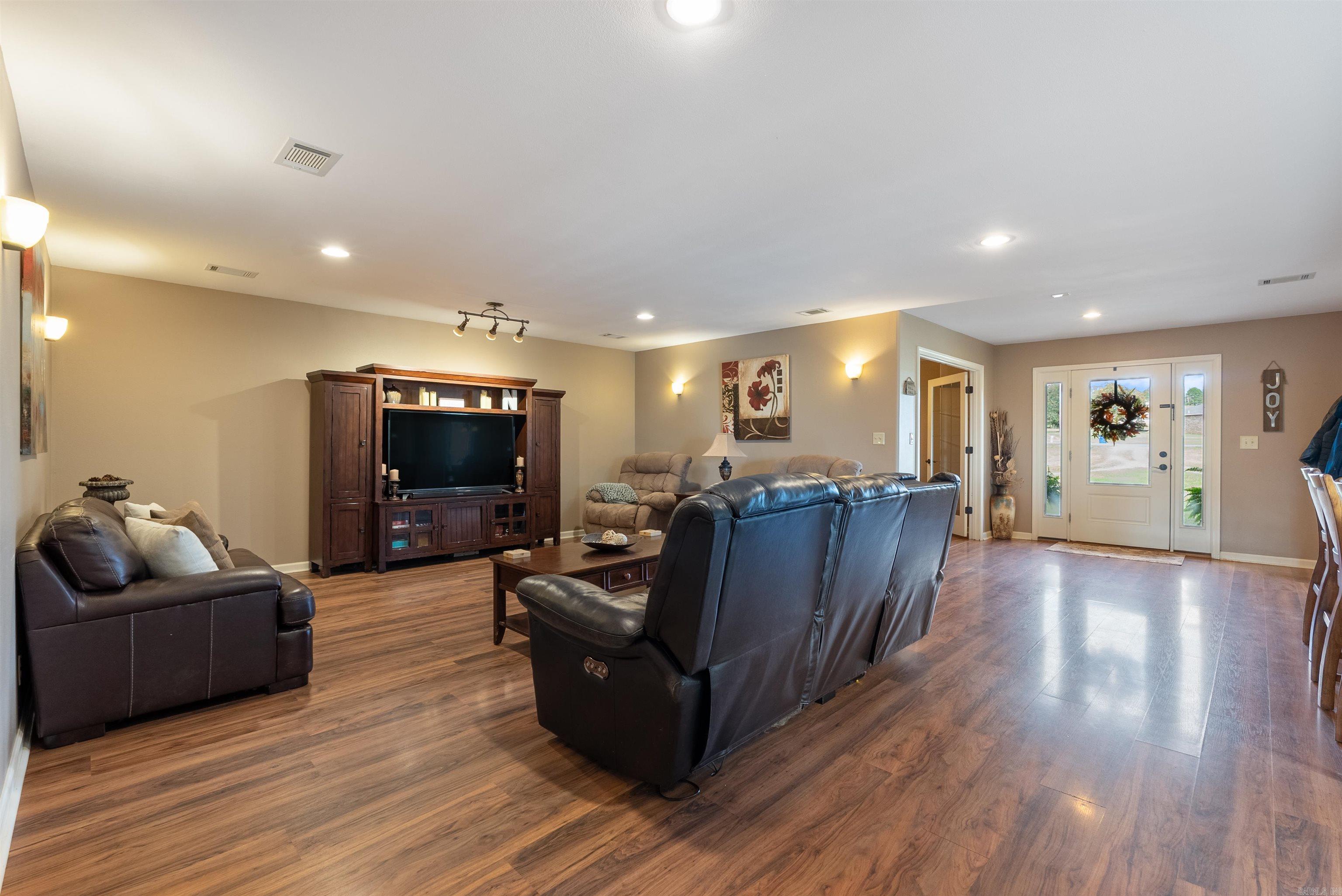 11 Hillard Lane Greenbrier, AR 72058