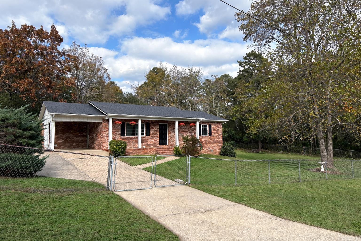 502 E Clinton Street Heber Springs, AR 72543